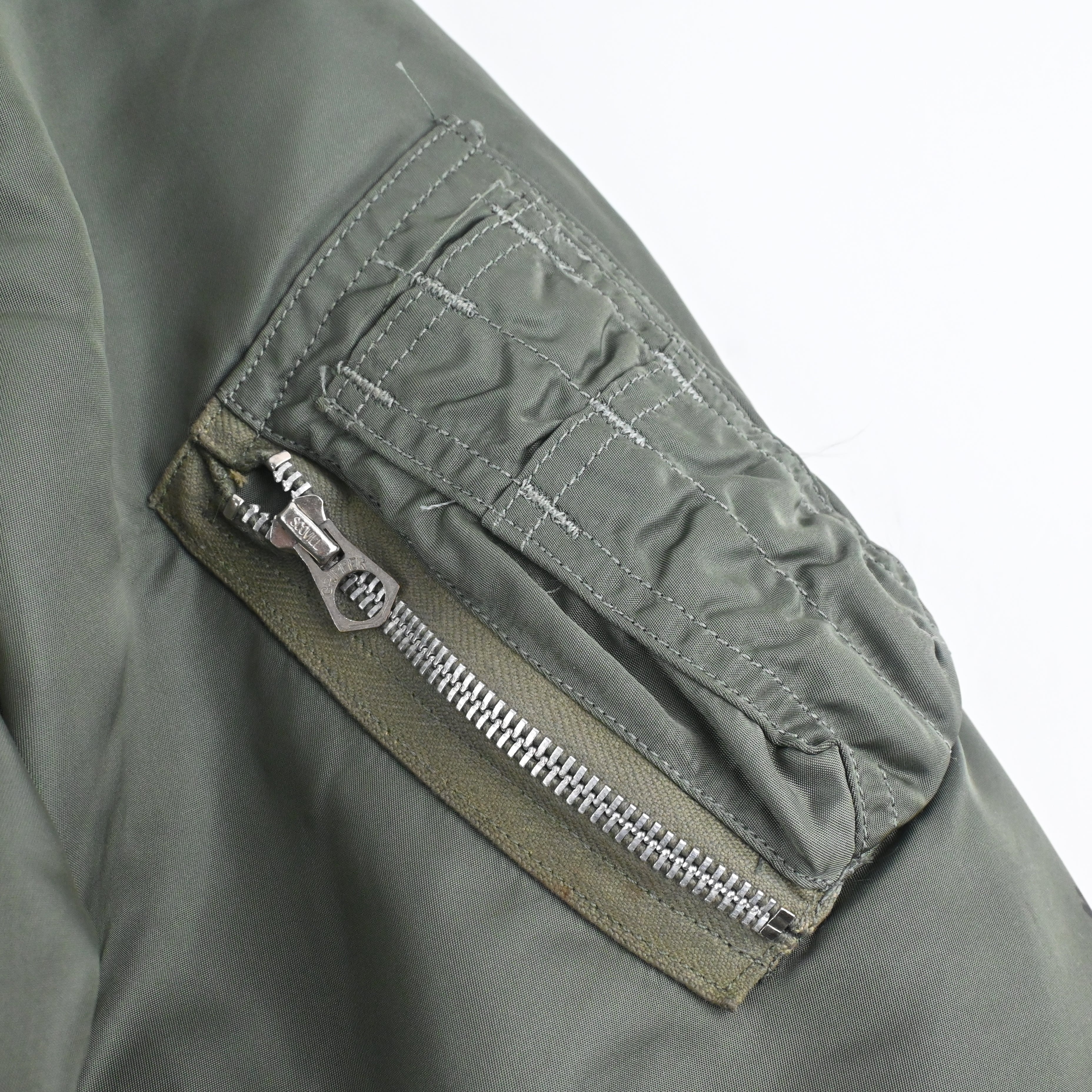 ‘72 U.S.A.F. MIL-J-7448J (USAF) L-2B Flight jacket SIZE: X-LARGE