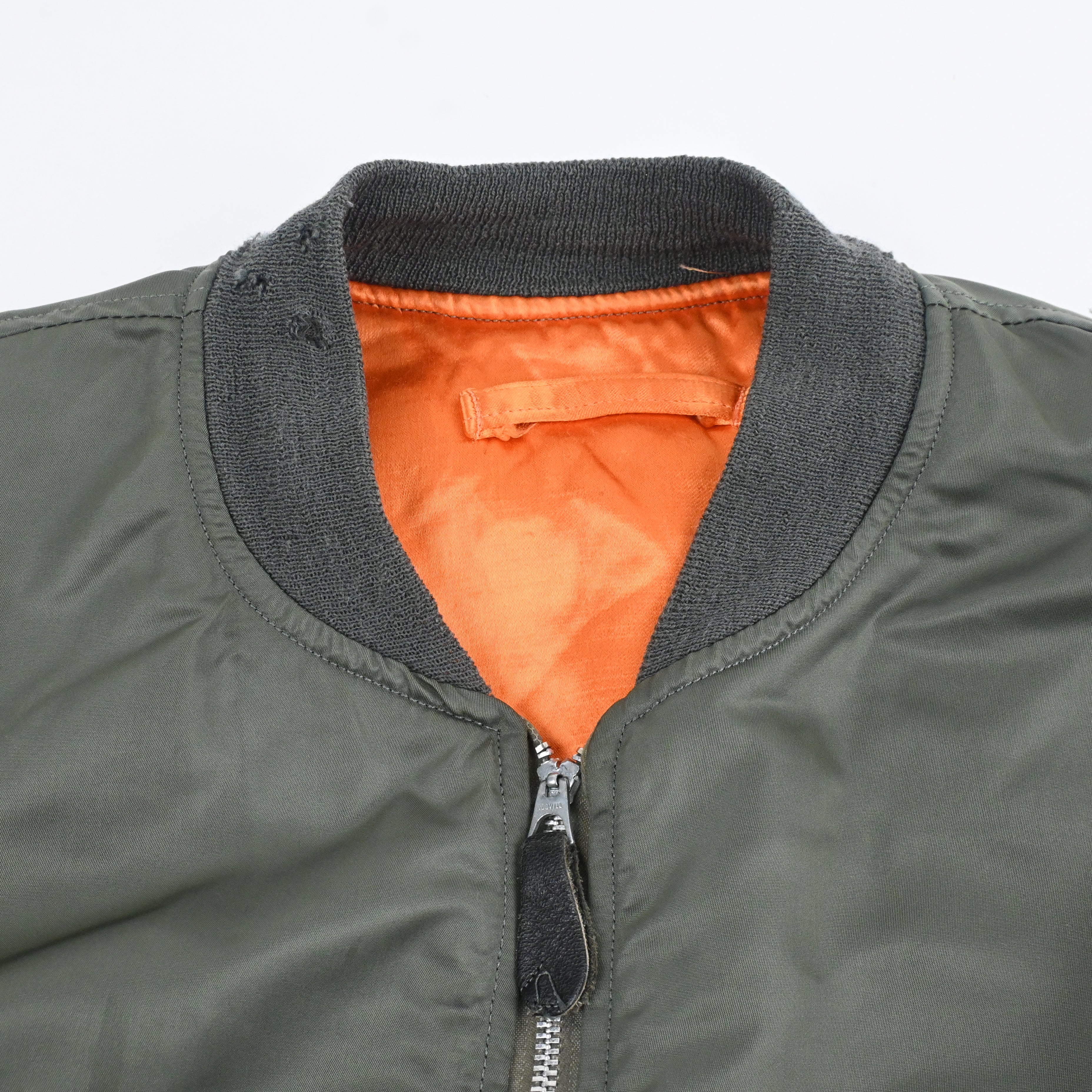 ‘72 U.S.A.F. MIL-J-7448J (USAF) L-2B Flight jacket SIZE: X-LARGE