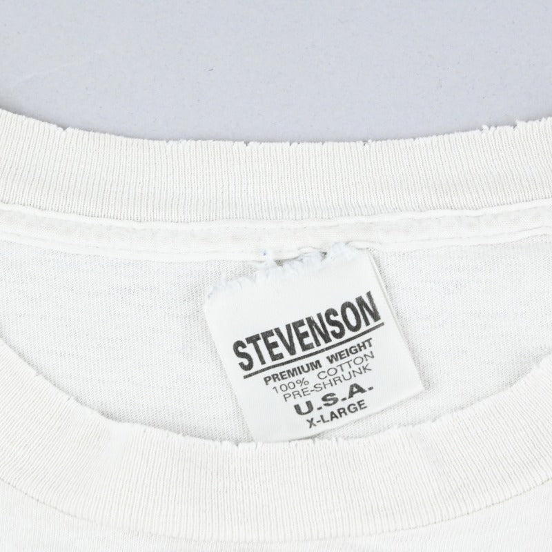 タグに破れがございます。