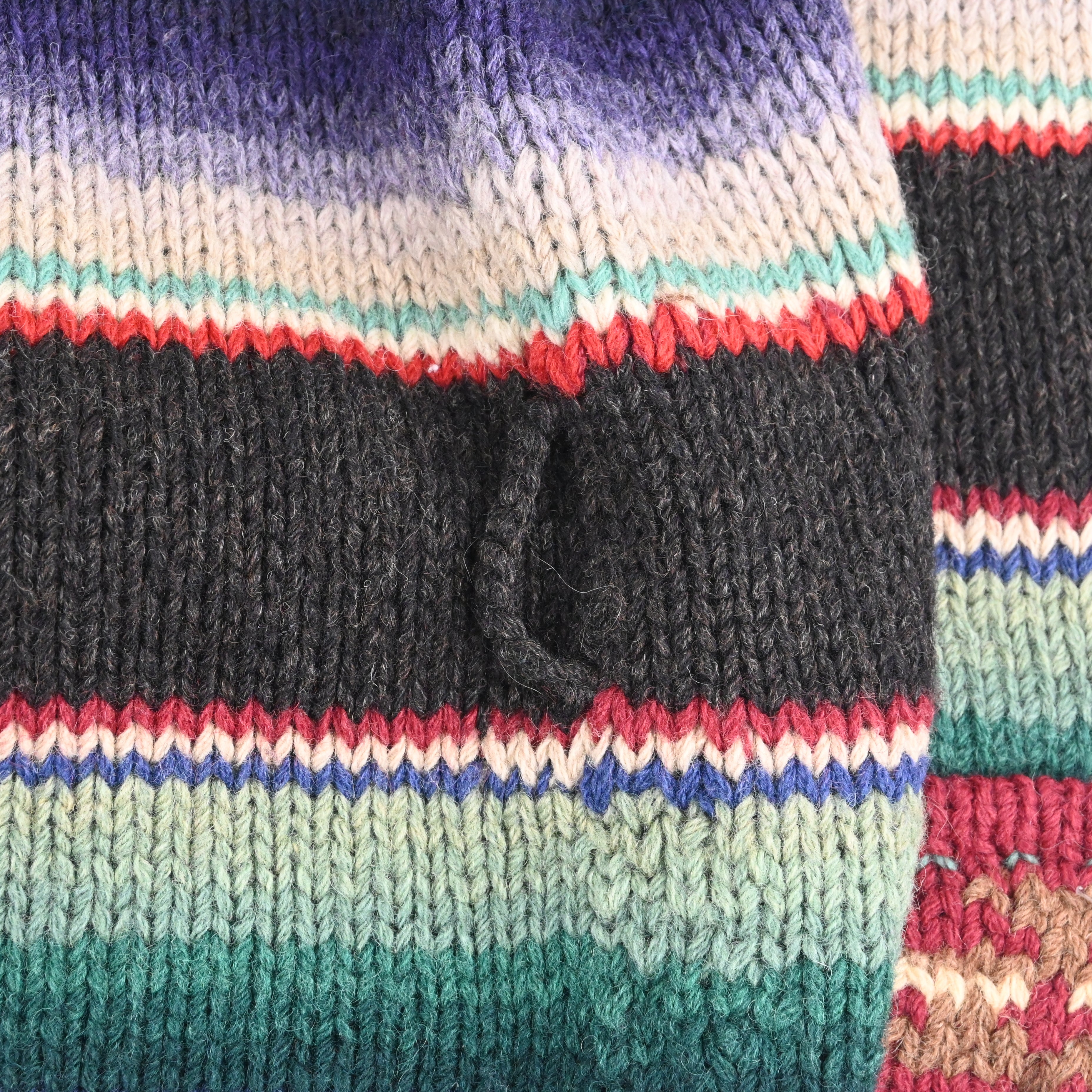 ウエスト紐が欠品しております。