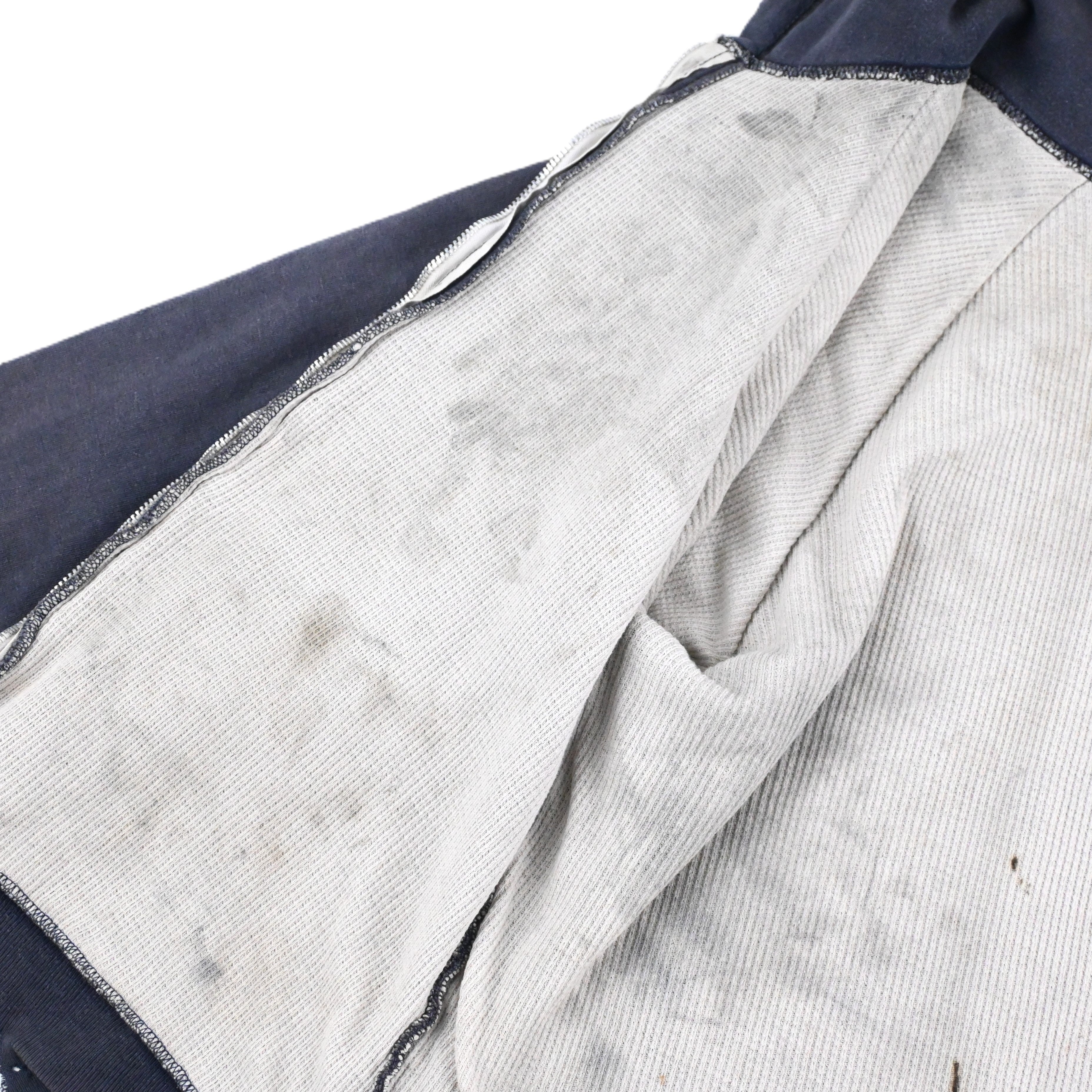 サーマル地に汚れがございます。