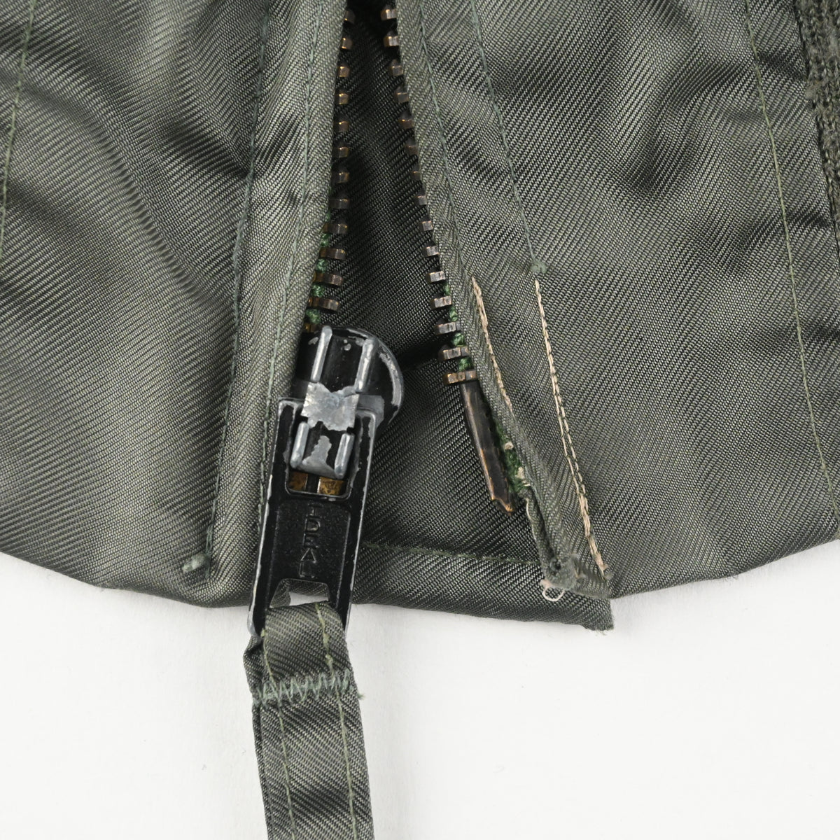 '95 U.S.A.F. CWU-45/P MIL-J-83388E SIZE LARGE