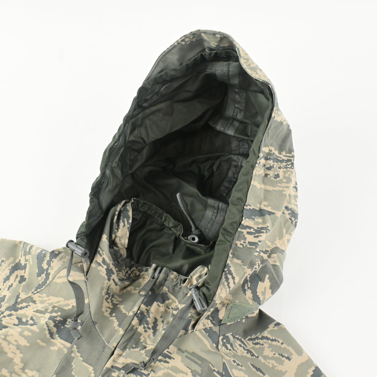 '08 U.S.A.F. APECS GORE-TEX PARKA SIZE MEDIUM-SHORT