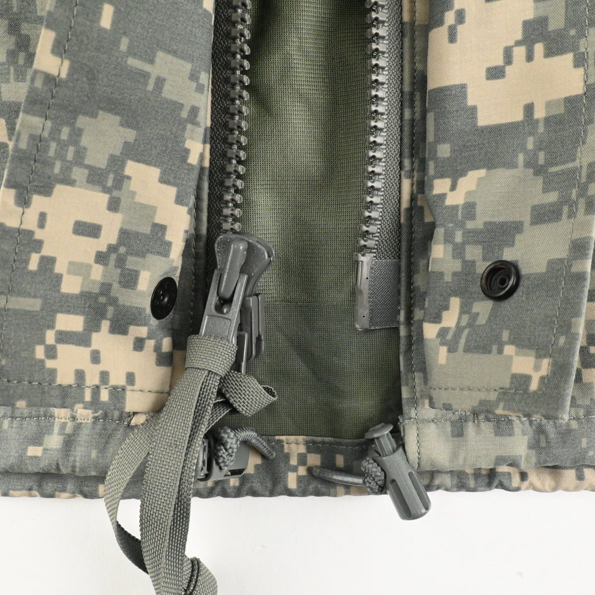 '05 ECWCS GEN2 GORE-TEX PARKA SIZE MEDIUM-SHORT