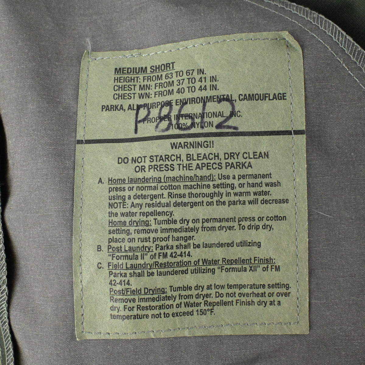 '08 U.S.A.F. APECS GORE-TEX PARKA SIZE MEDIUM-SHORT