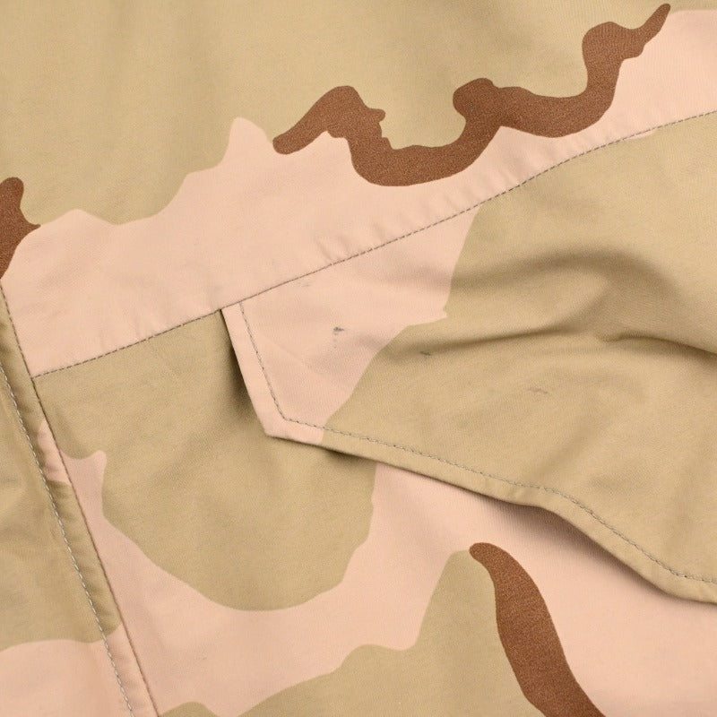 フロントに汚れがございます。