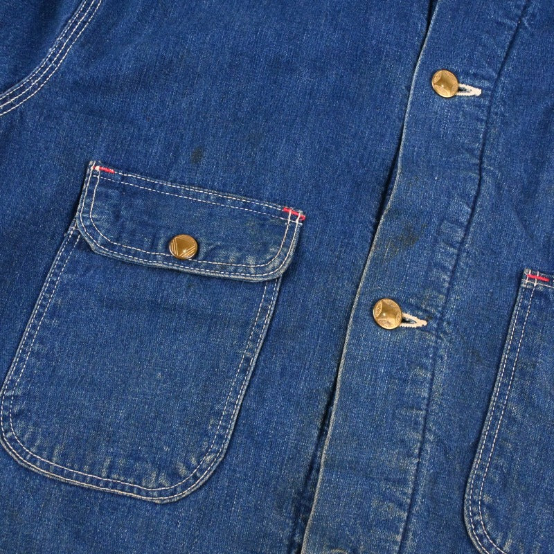 フロントに汚れがございます。