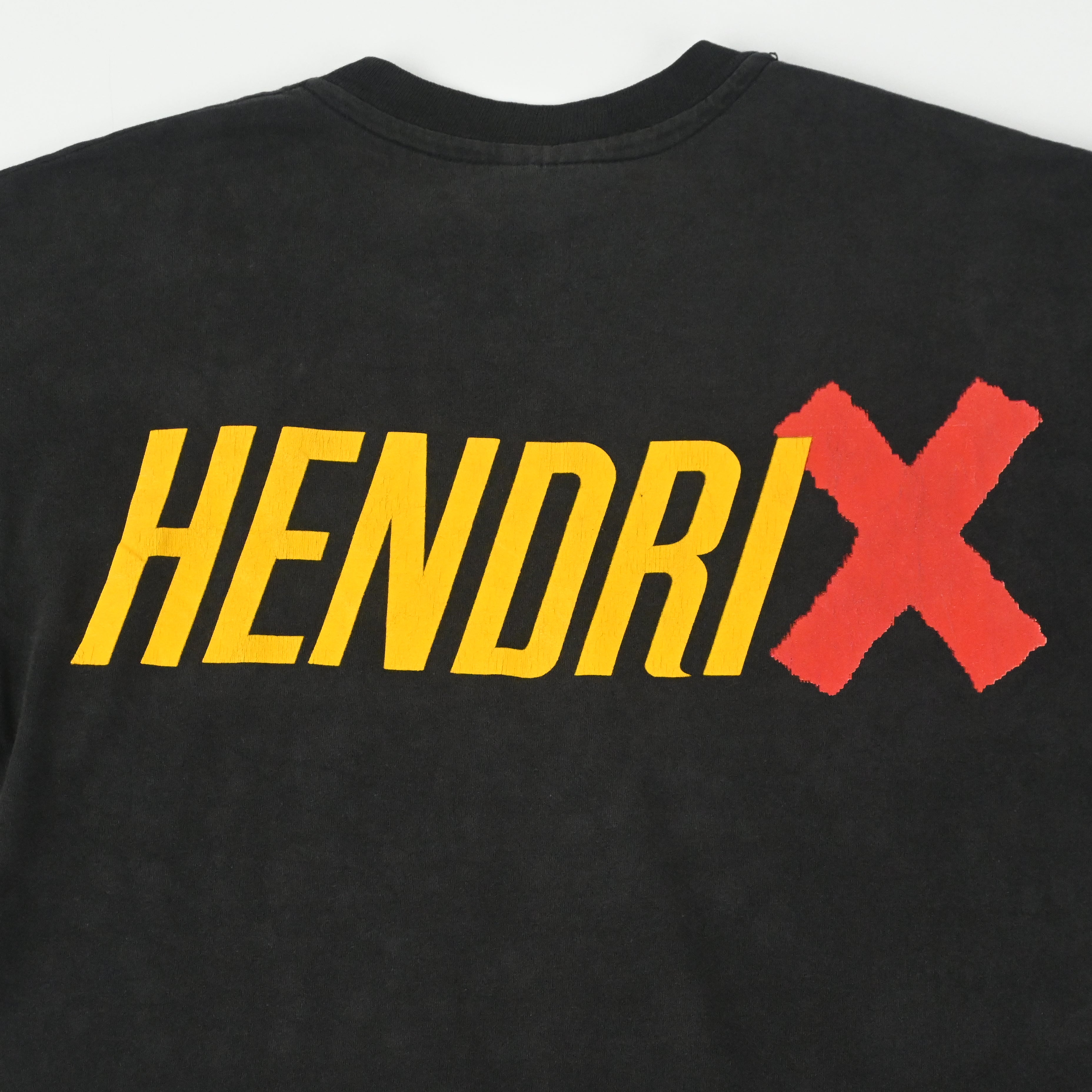 91© JIMI HENDRIX PRINTED T-SHIRT SIZE LARGE