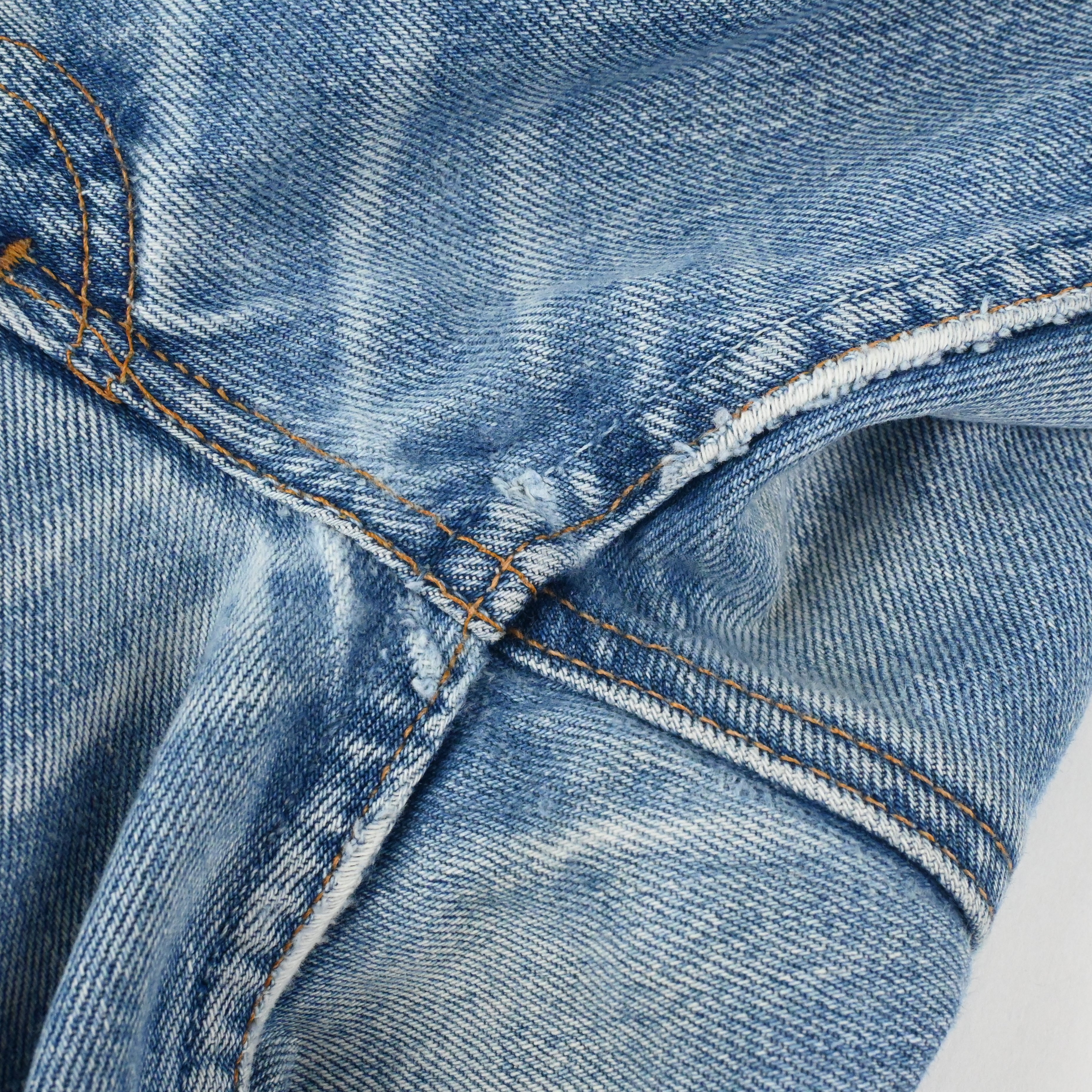 '00 LEVI'S 501-0000 SIZE W34 L30