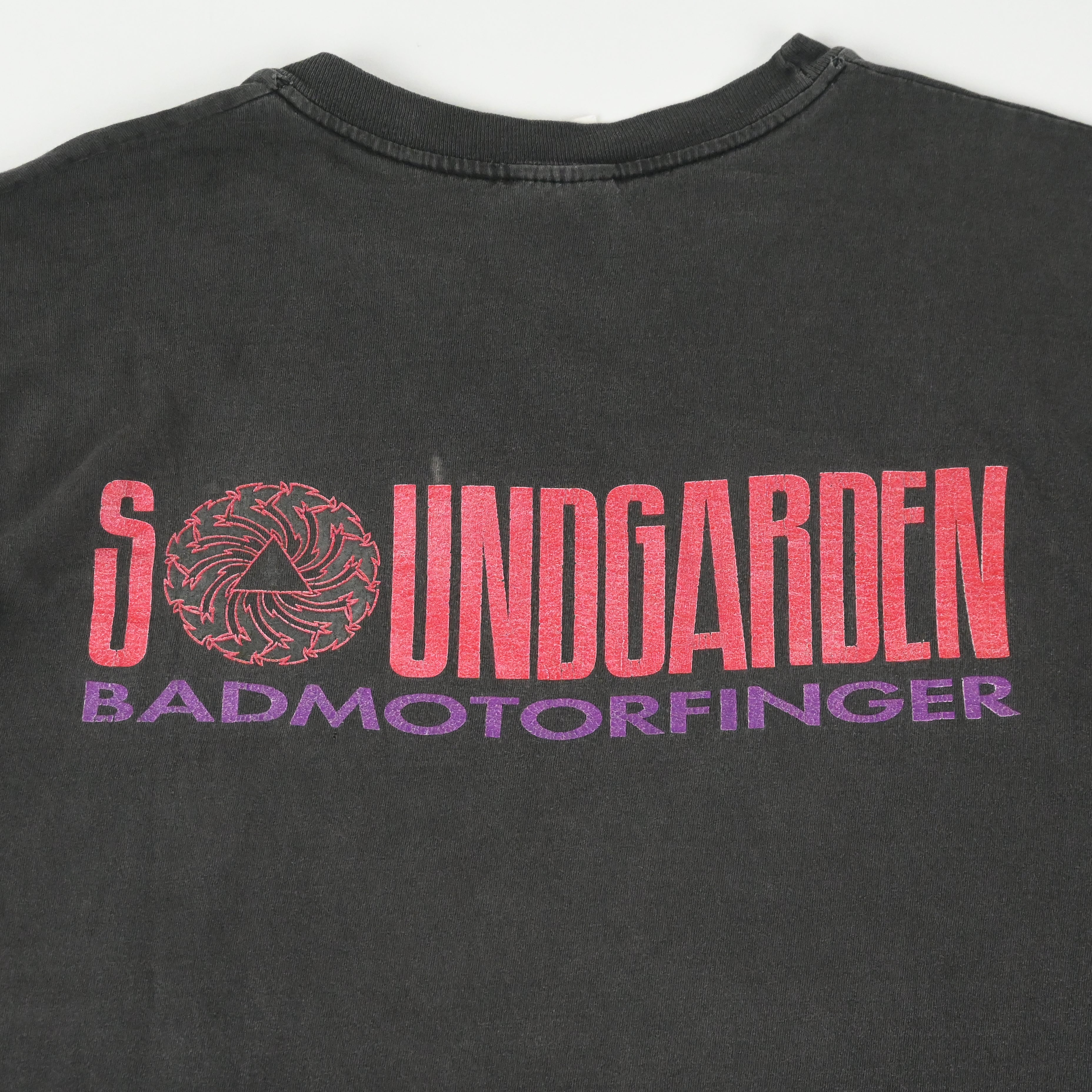 91© SOUNDGARDEN ”BADMOTORFINGER” T-SHIRT SIZE XL