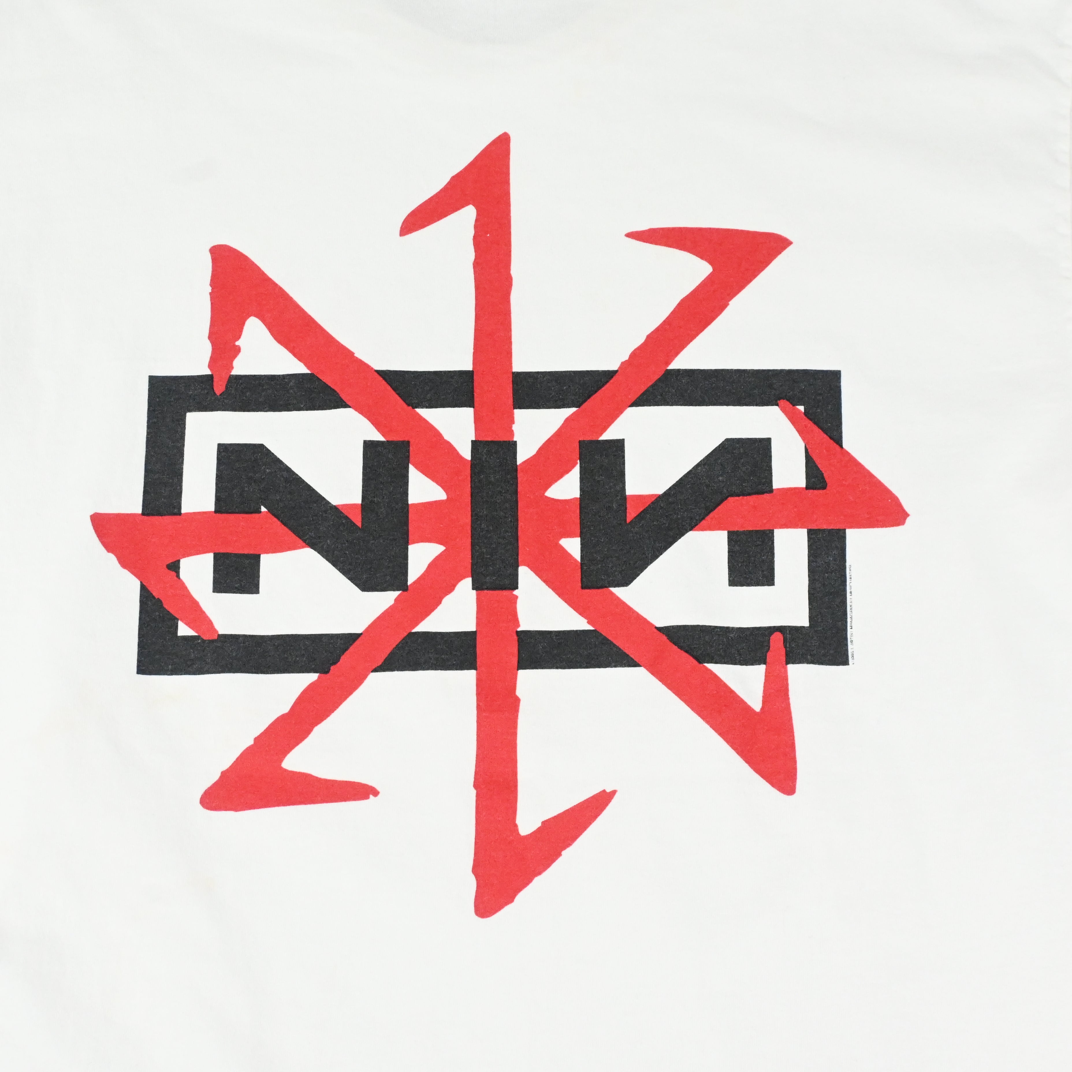 95© NINE INCH NAILS T-SHIRT SIZE XL