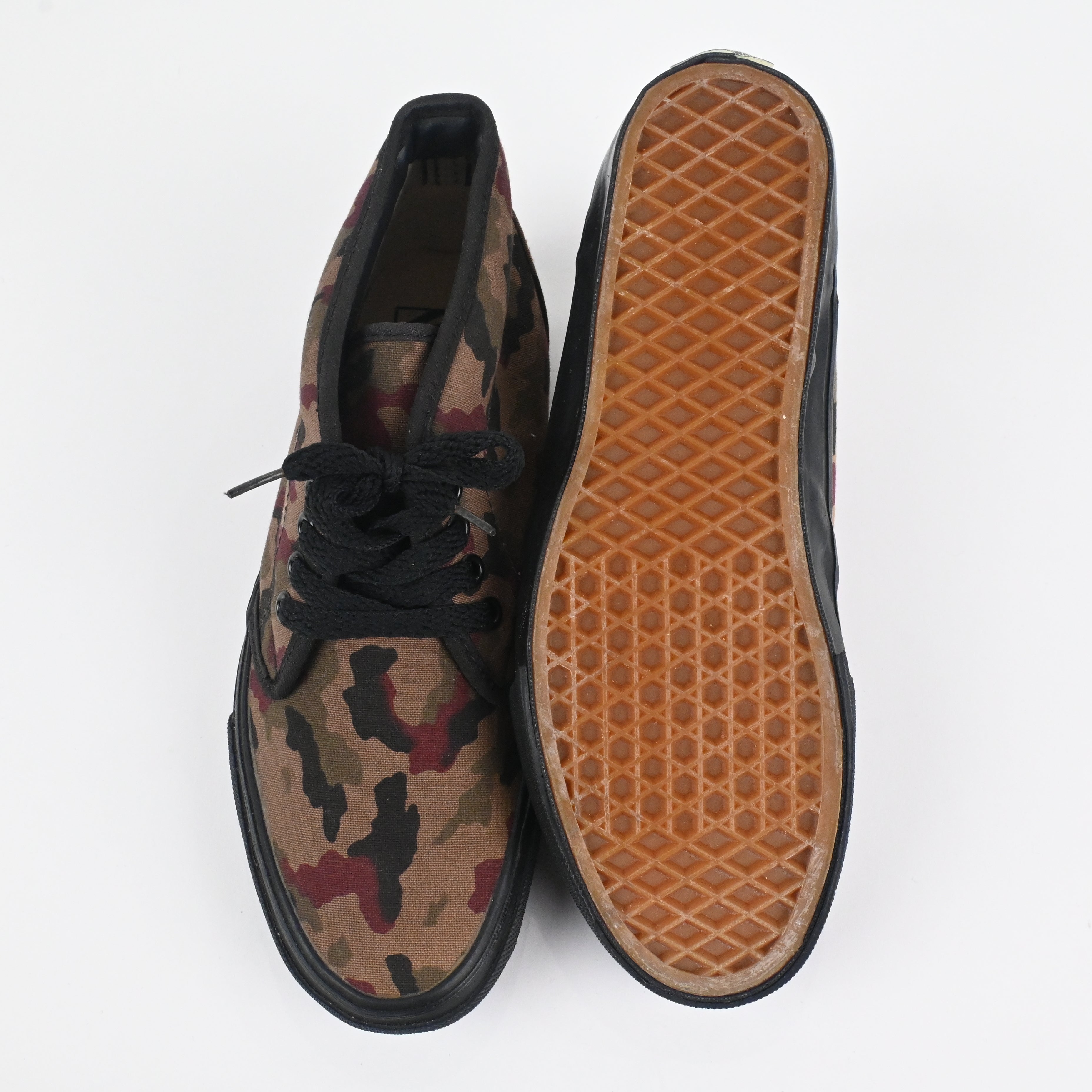 90's VANS "CHUKKA" SIZE 8 DEAD STOCK