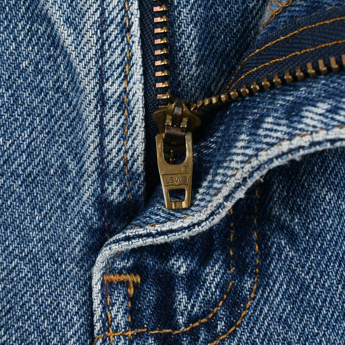 '02 LEVI'S 505-0216 SIZE W36 L30