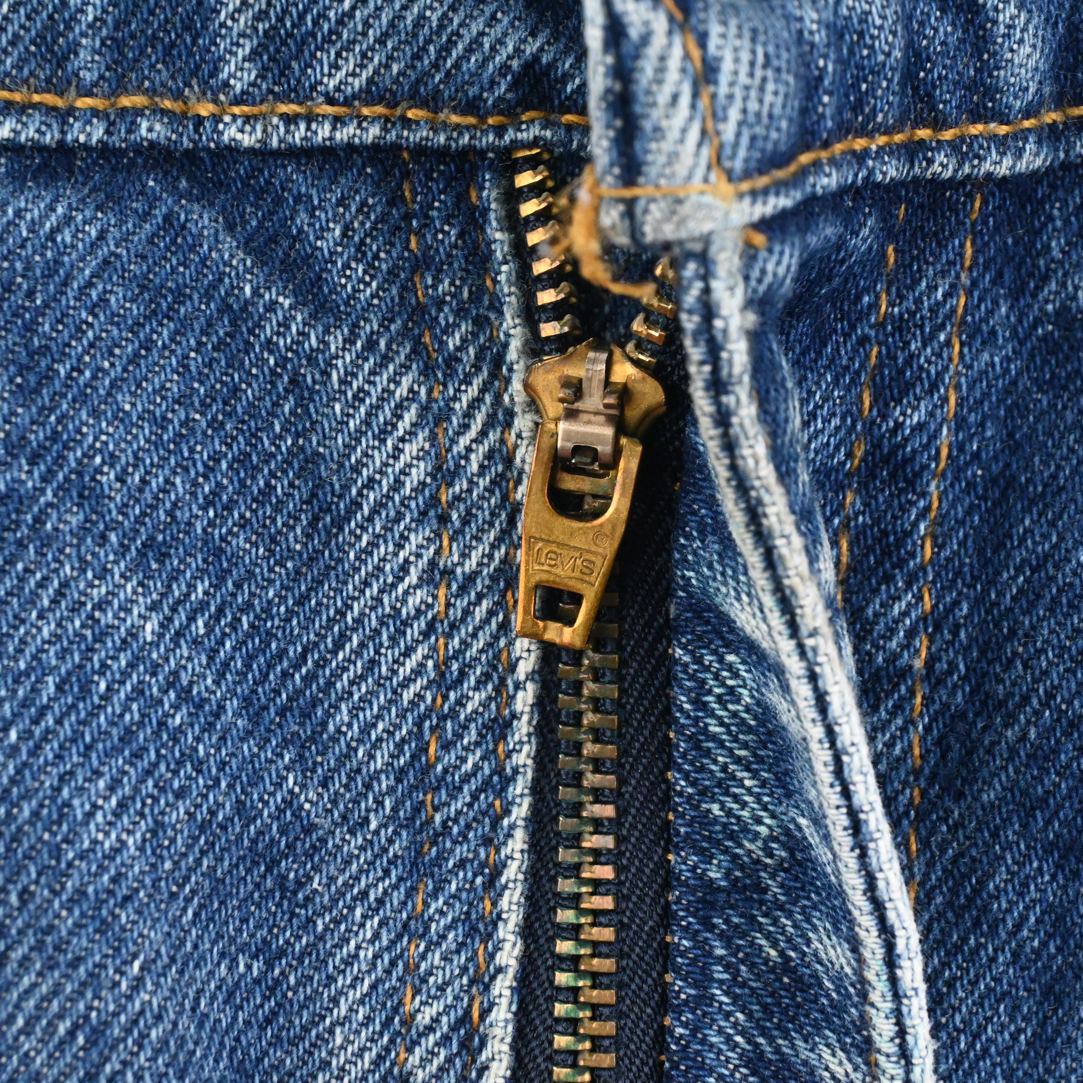 '97 LEVI'S 40505-0215 SIZE W33 L30