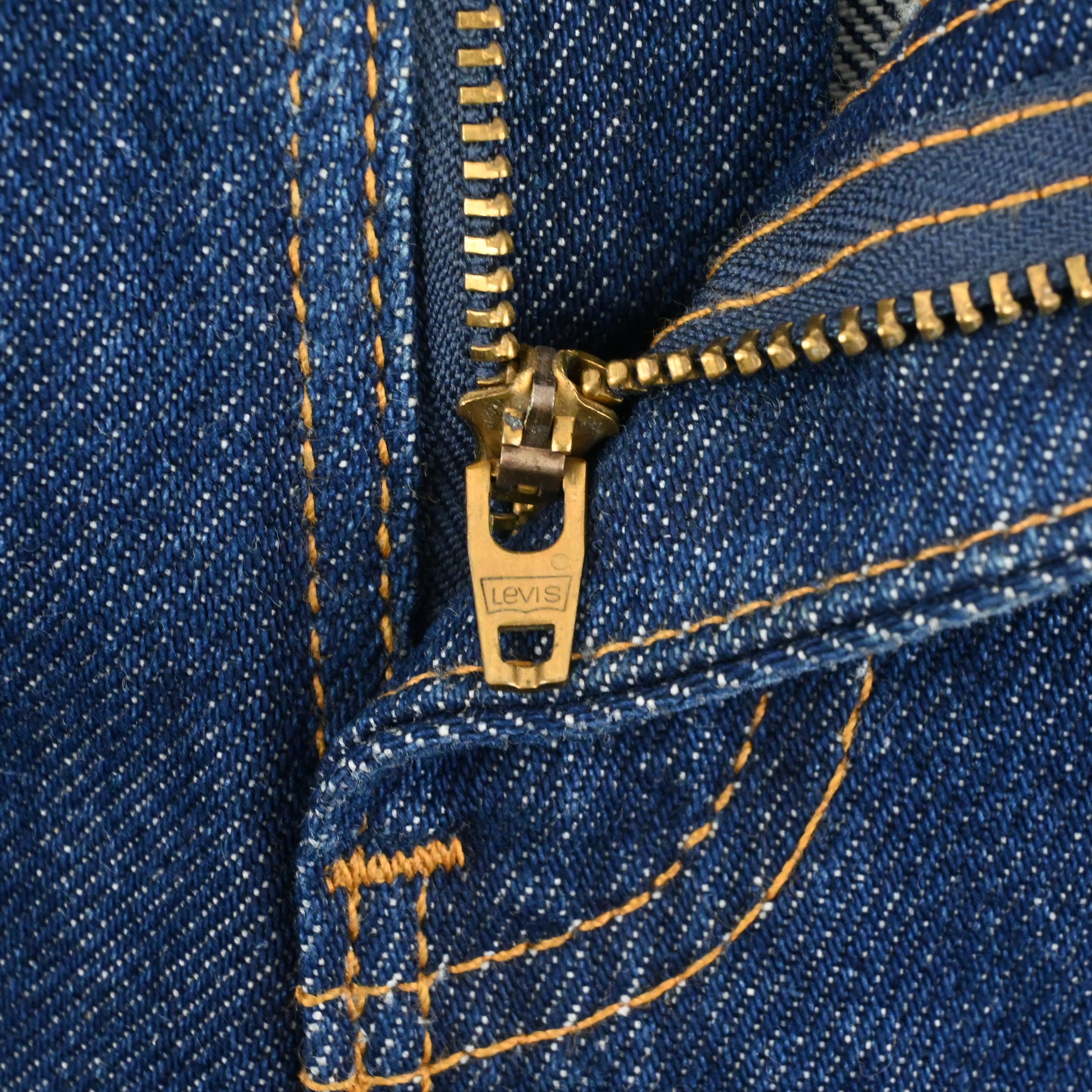 '98 LEVI'S 40517-0215 SIZE W34 L30