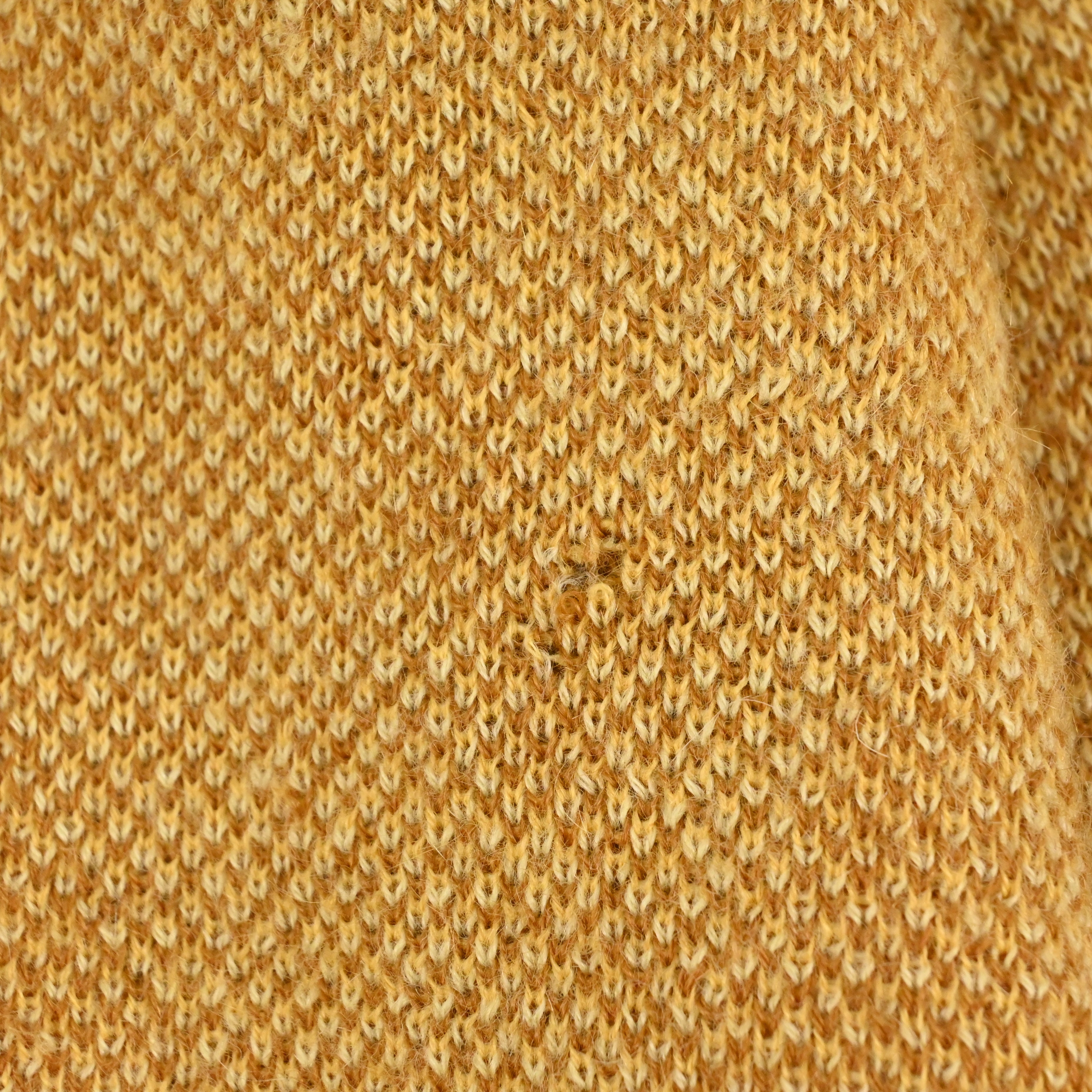 フロントホツレの裏になります。