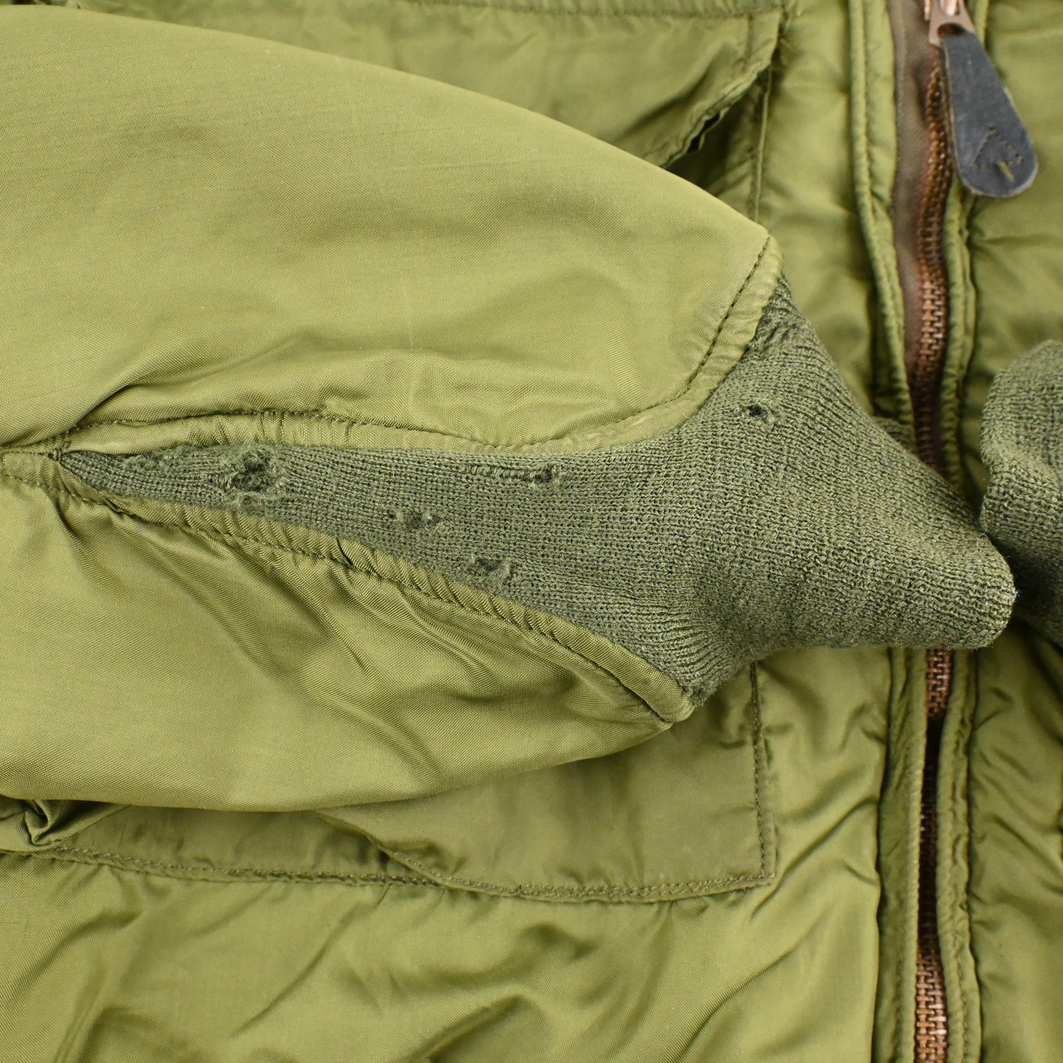 ‘72 U.S.NAVY MIL-S-18342C (WEP) Flight jacket size:44 REGLAR