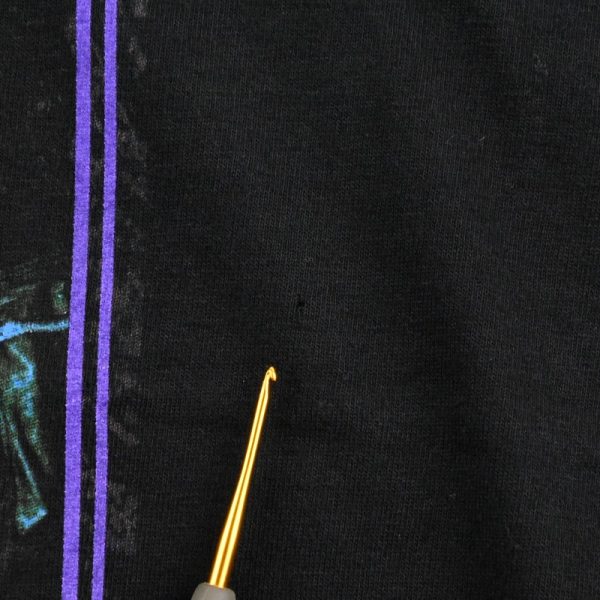 フロントにピンホールがございます。