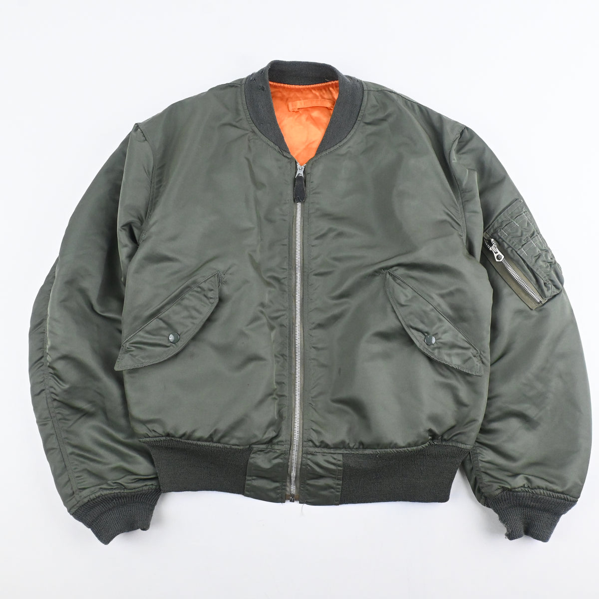 72 U.S.A.F. MIL-J-7448J (USAF) L-2B Flight jacket SIZE: X-LARGE