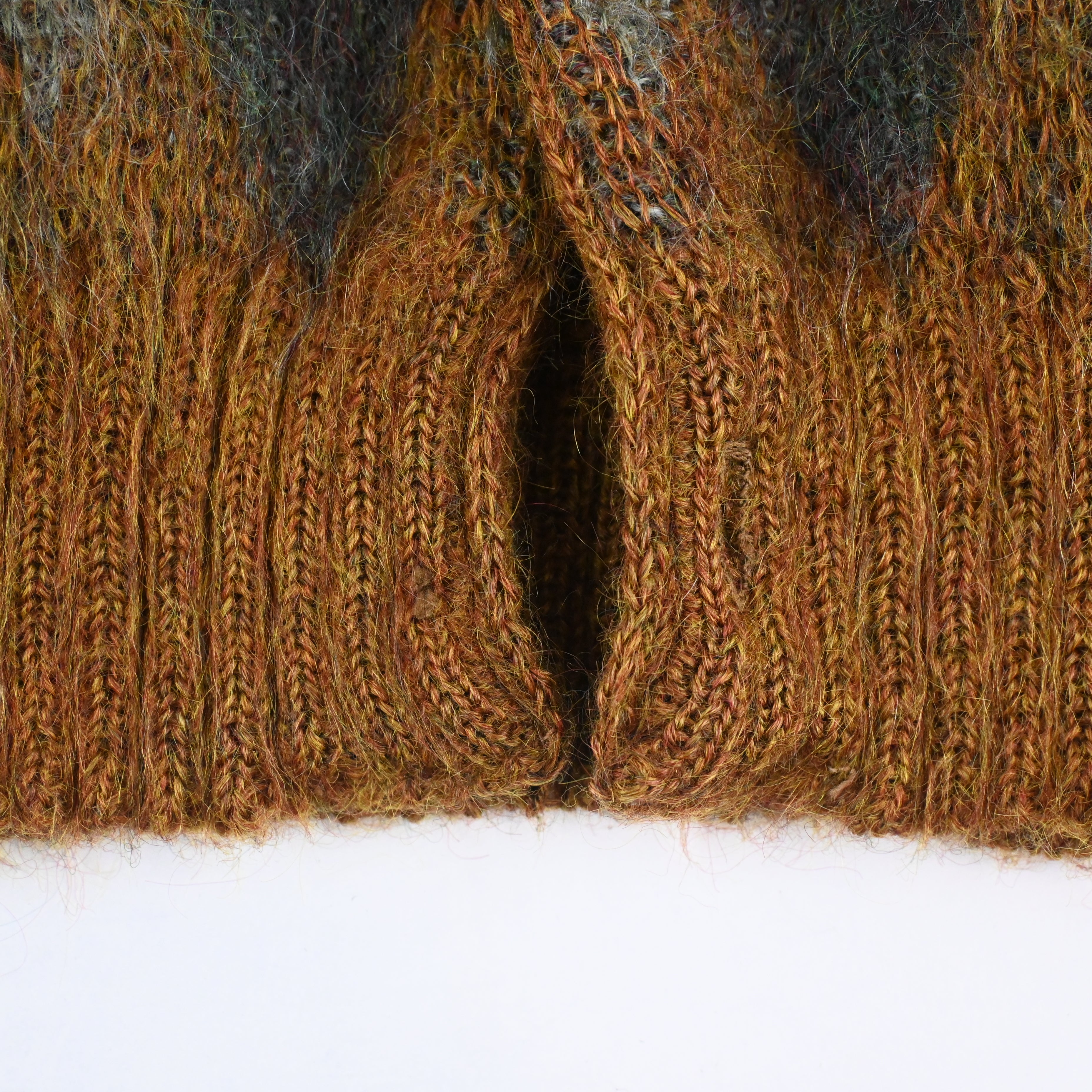 第六ボタンが欠品しております。