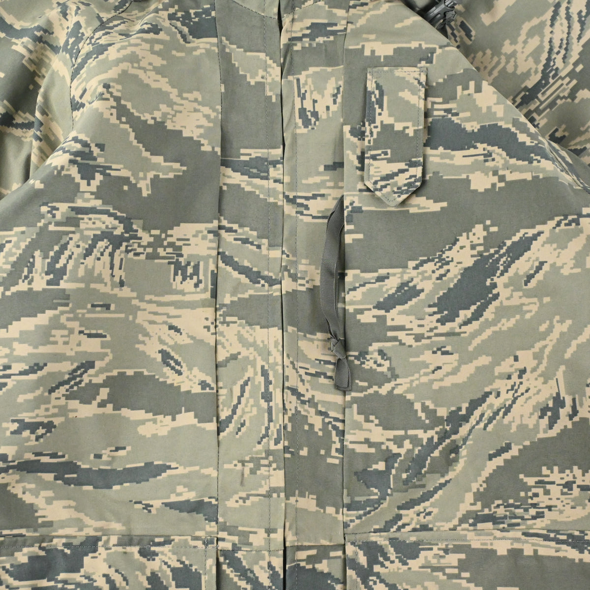 '08 U.S.A.F. APECS GORE-TEX PARKA SIZE MEDIUM-SHORT