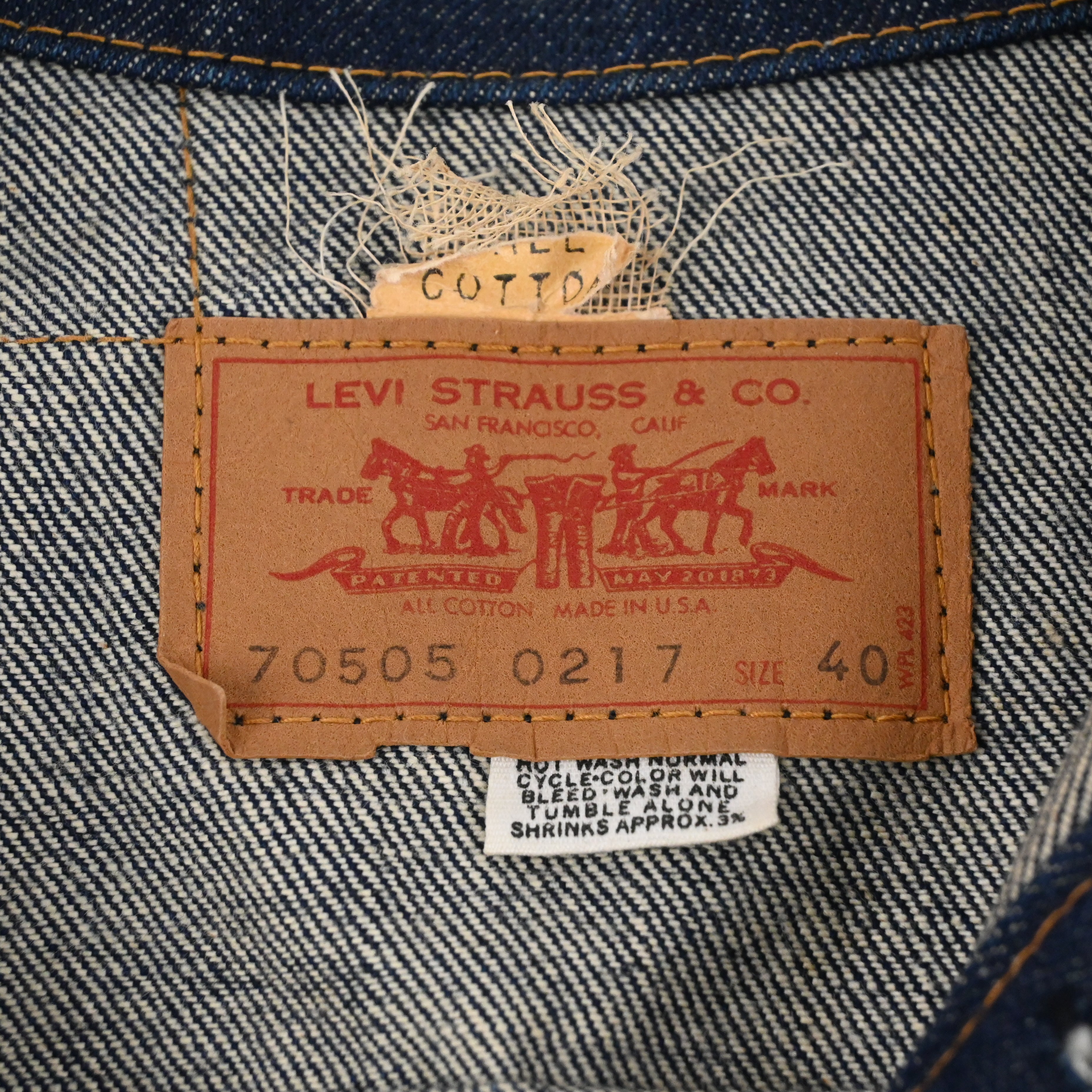 EARLY 70'S LEVI'S 70505-0217 SMALL"e" DEADSTOCK SIZE 40