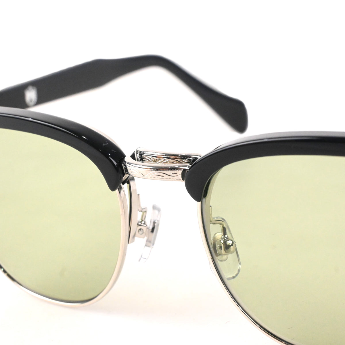 FLAME:Black×Silver LENSES:Olive　　　　　　　　　　　　　　　　　　　　　　　　　　　　Foremost Garments Flip up Glasses