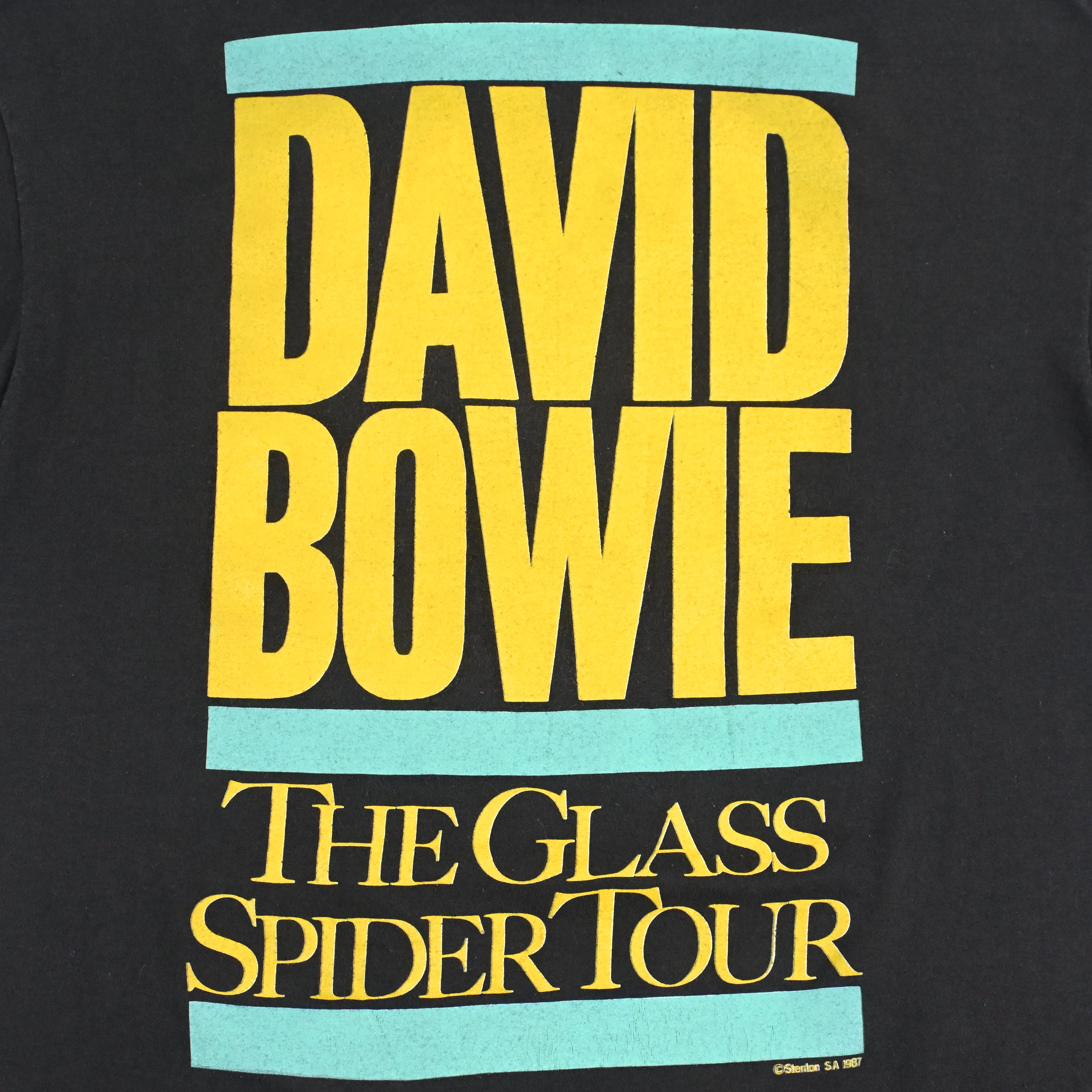 87© DAVID BOWIE "THE GLASS SPIDER TOUR" T-SHIRT SIZE L