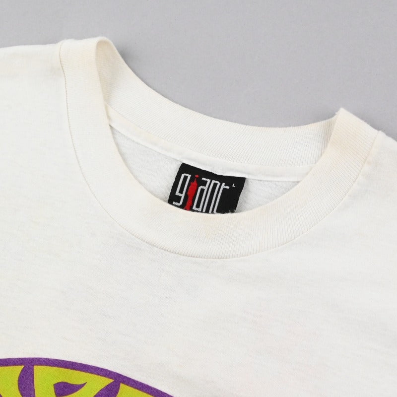 首回りに使用感が見られますが、自然光では目立つものではございません。