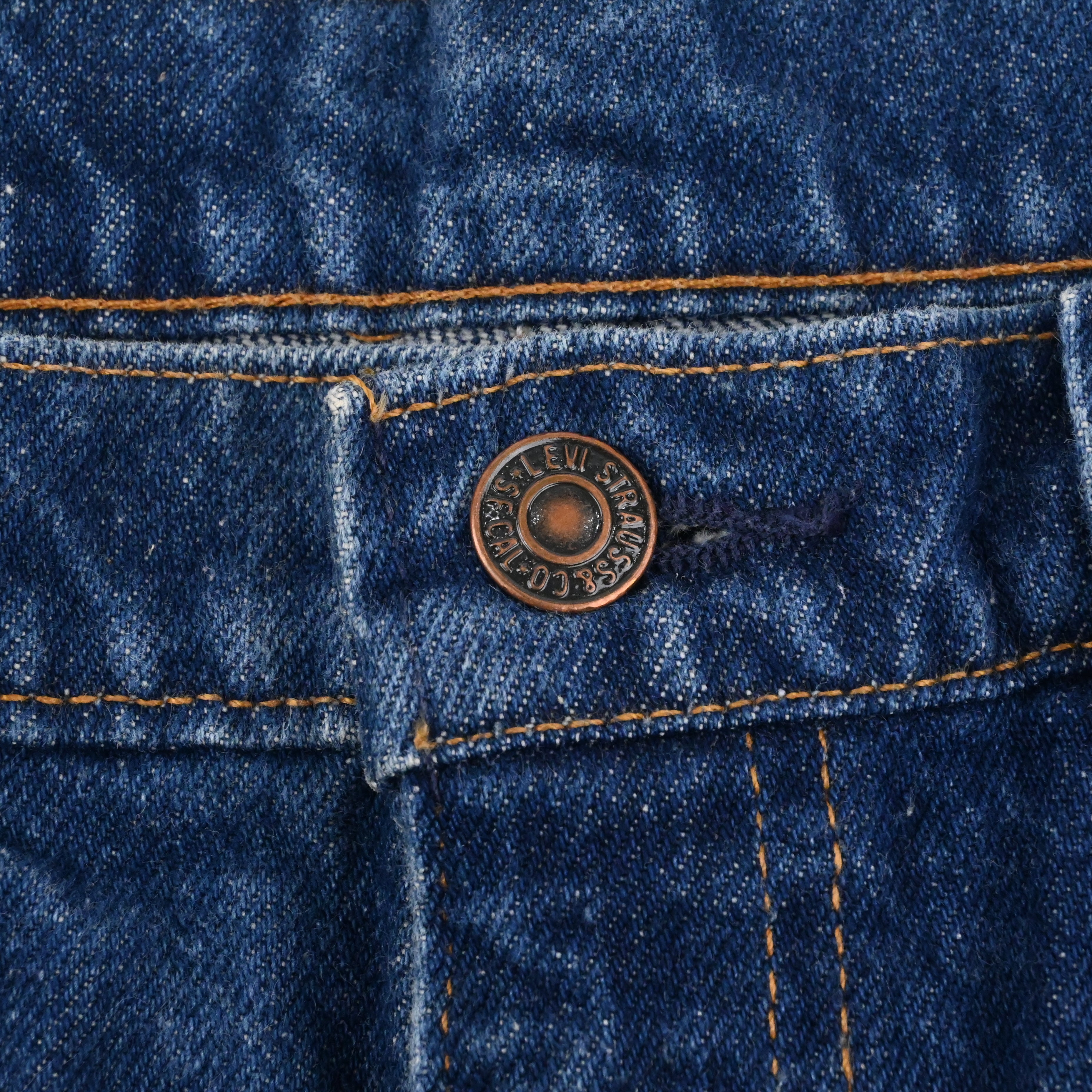 91 Levi's 40517-0215 Size W33 L30