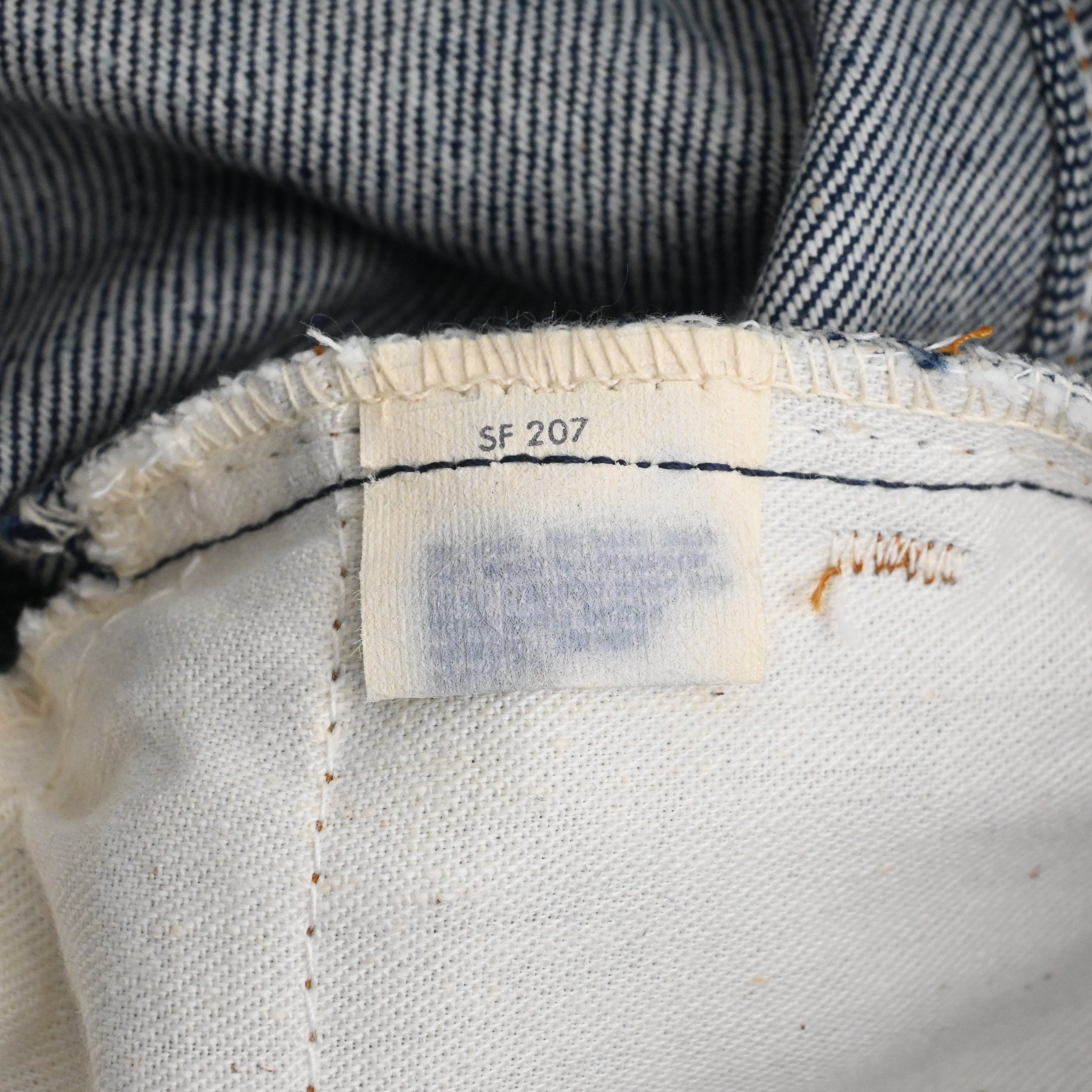 78 LEVI'S 684-0217 SIZE W30 L33 DEAD STOCK