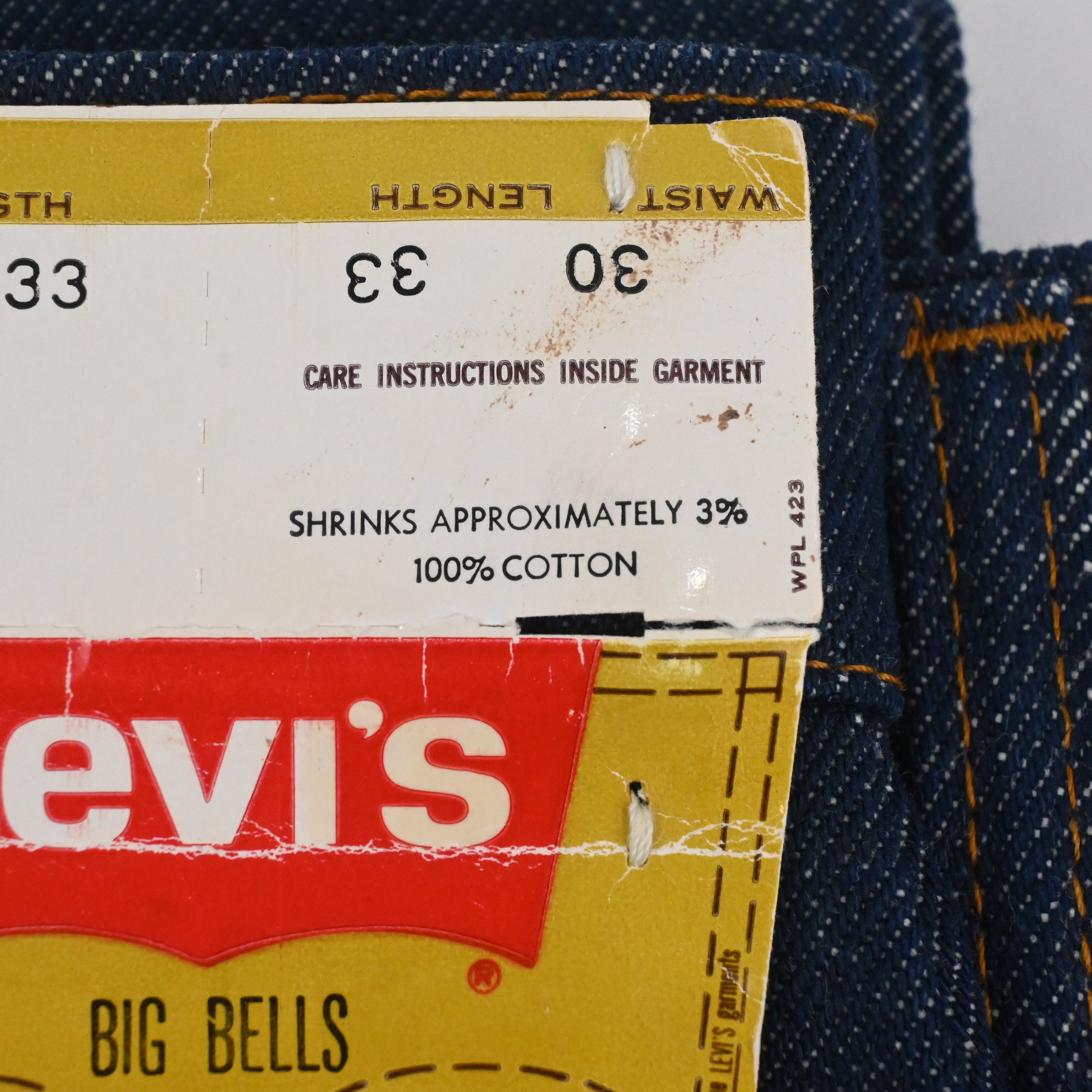 78 LEVI'S 684-0217 SIZE W30 L33 DEAD STOCK
