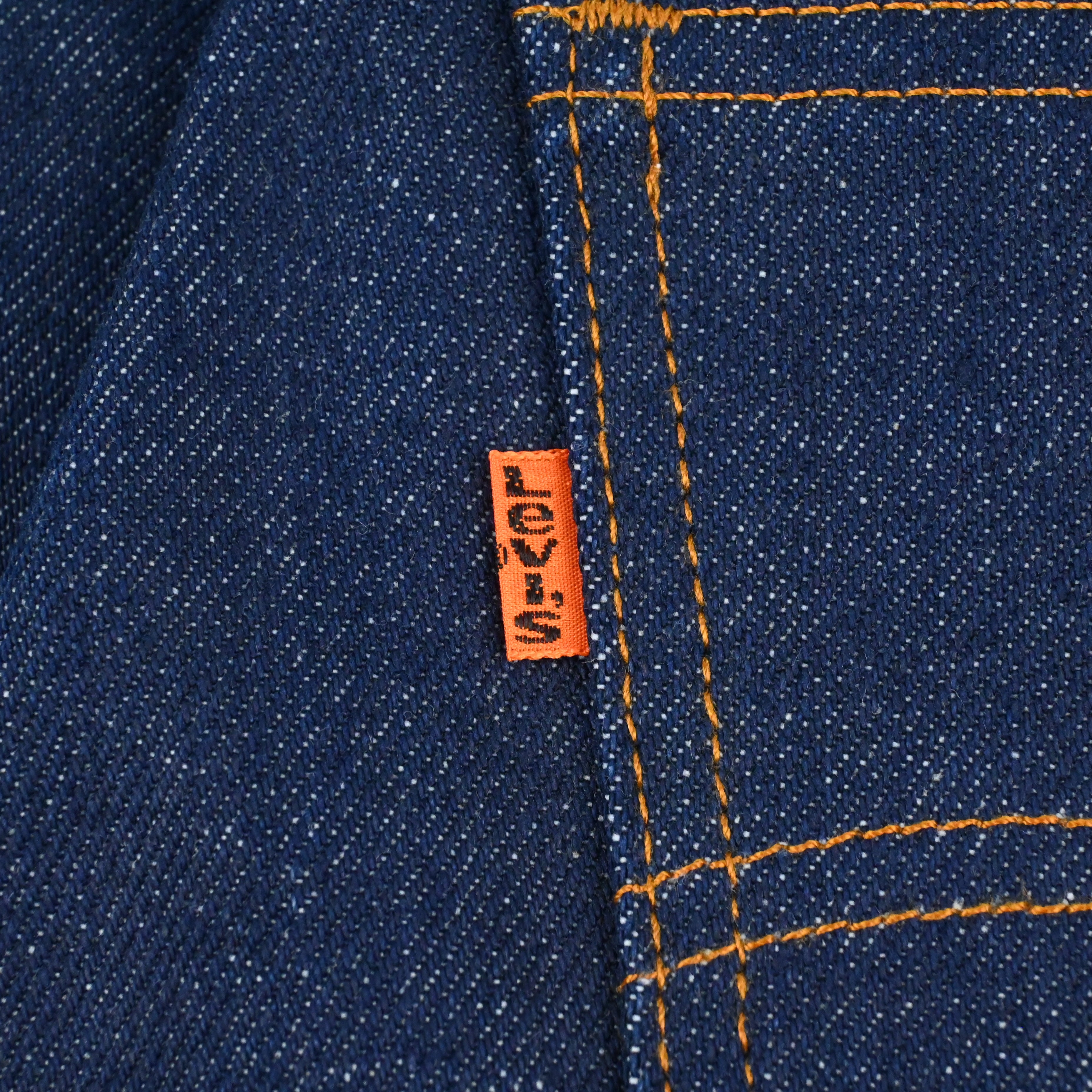 82 LEVI'S 684-0217 SIZE W32 L29 DEAD STOCK