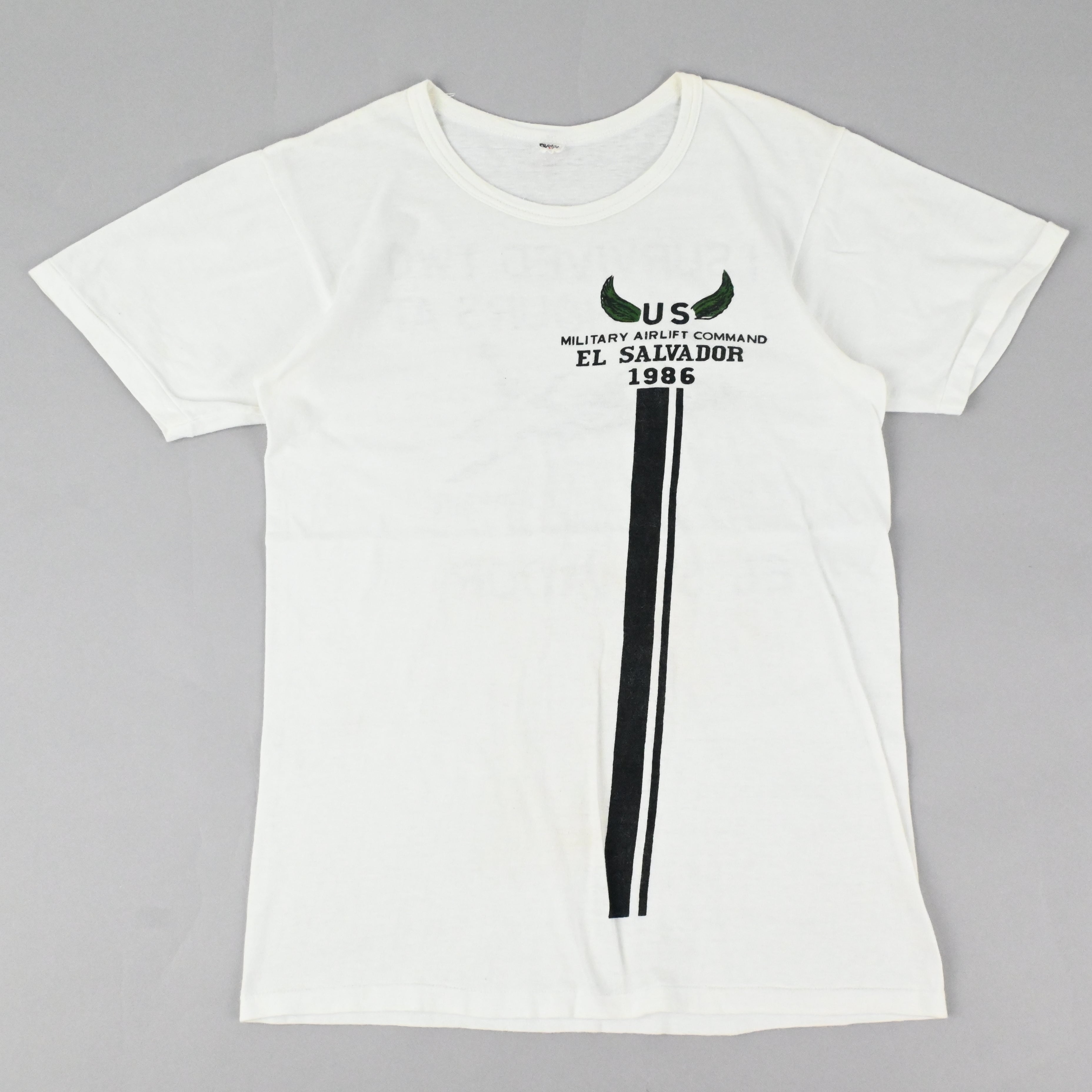 '86 U.S. MILITARY AIR LIFT COMMAND SOUVENIR T-SHIRT SIZE L