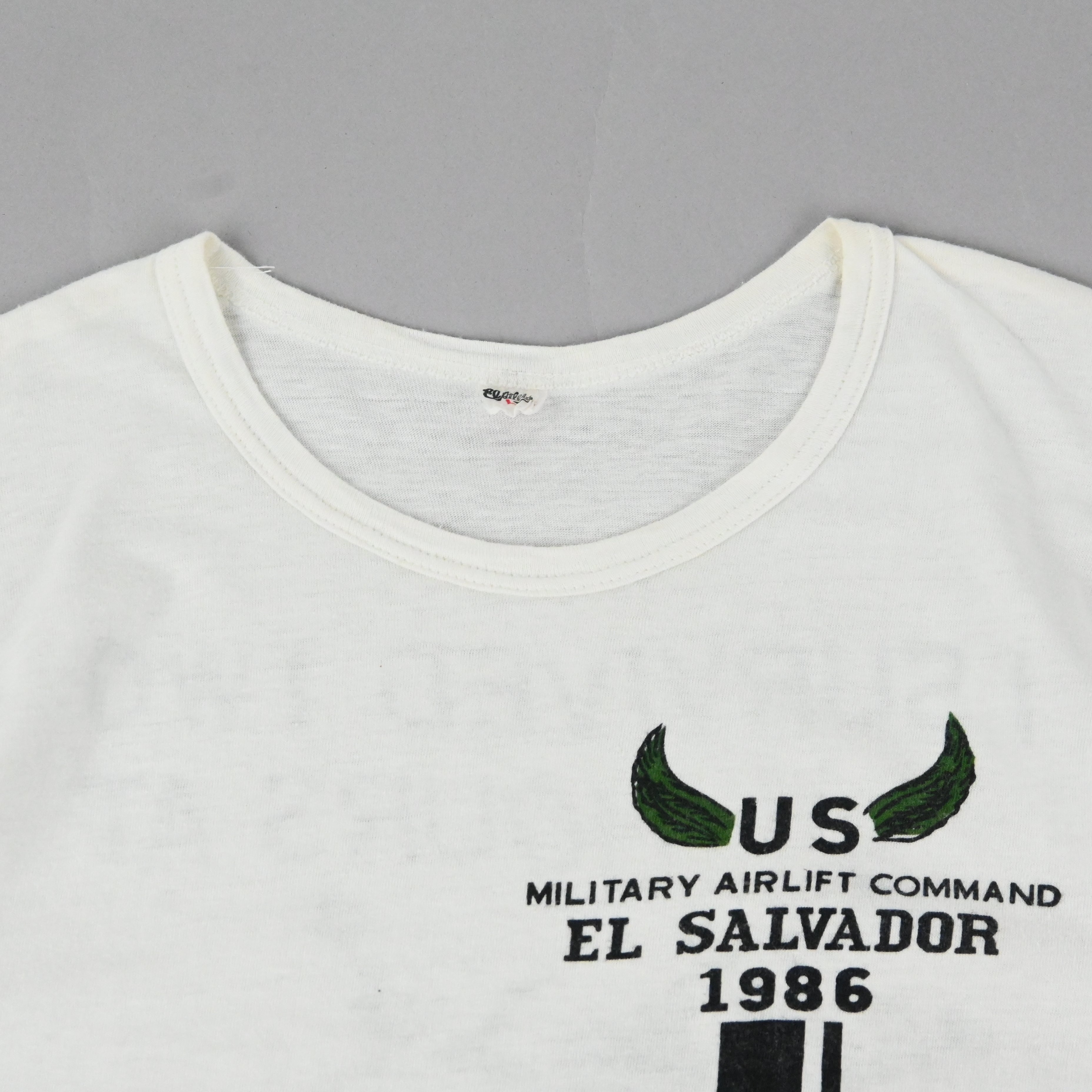 '86 U.S. MILITARY AIR LIFT COMMAND SOUVENIR T-SHIRT SIZE L