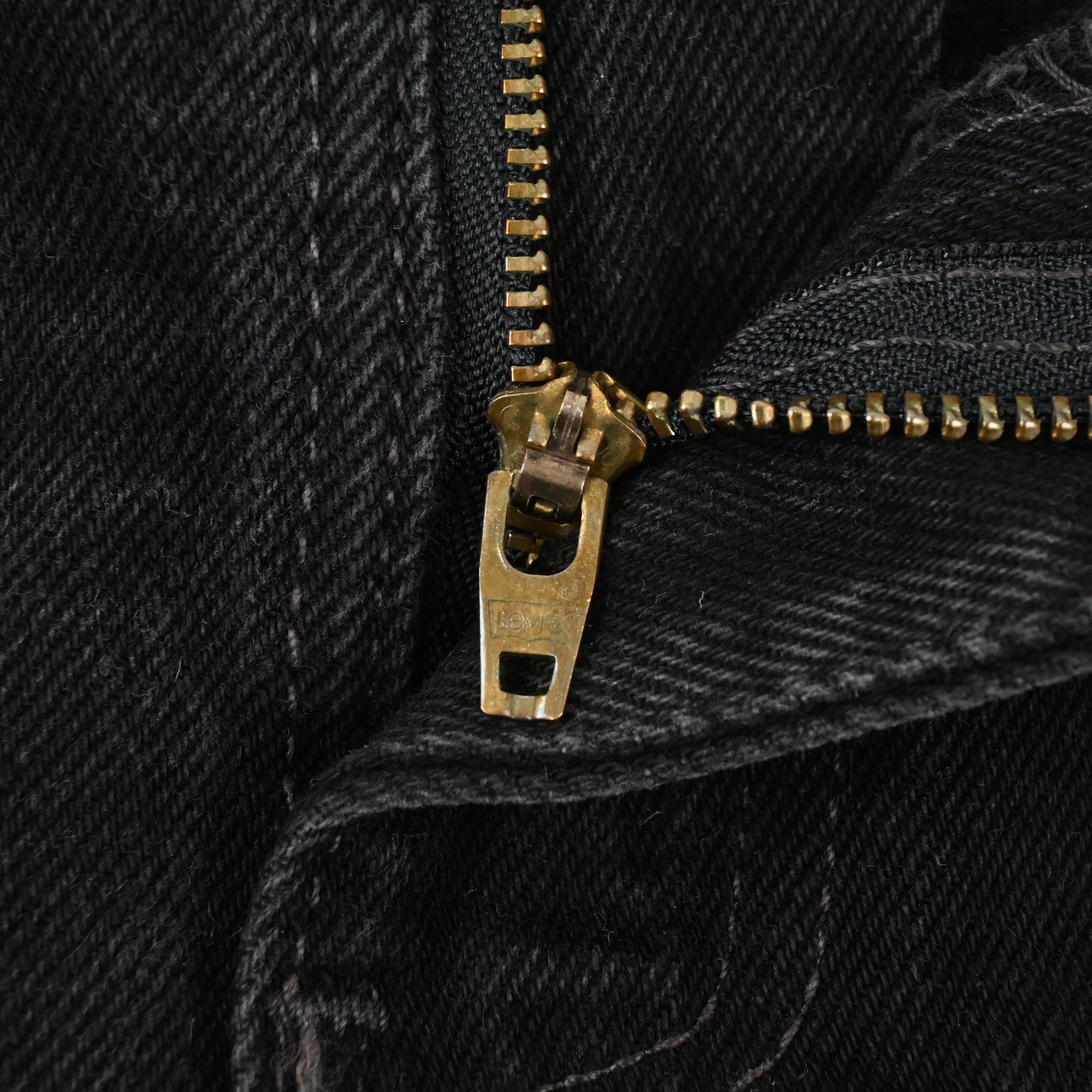 '99 LEVI'S 505-0260 SIZE W30 L29 BLACK