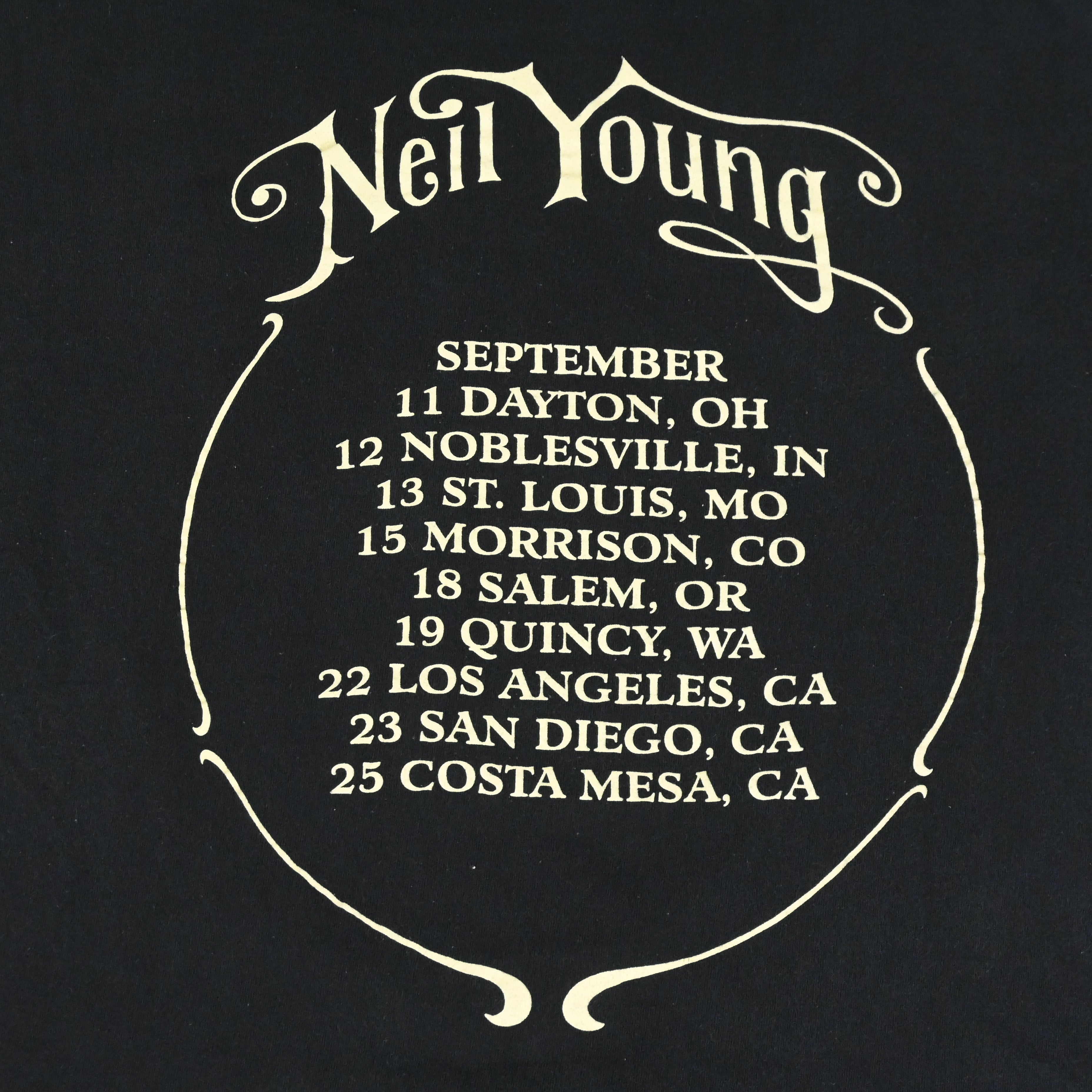 92© NEIL YOUNG "HARVEST MOON” TOUR T-SHIRT SIZE XL