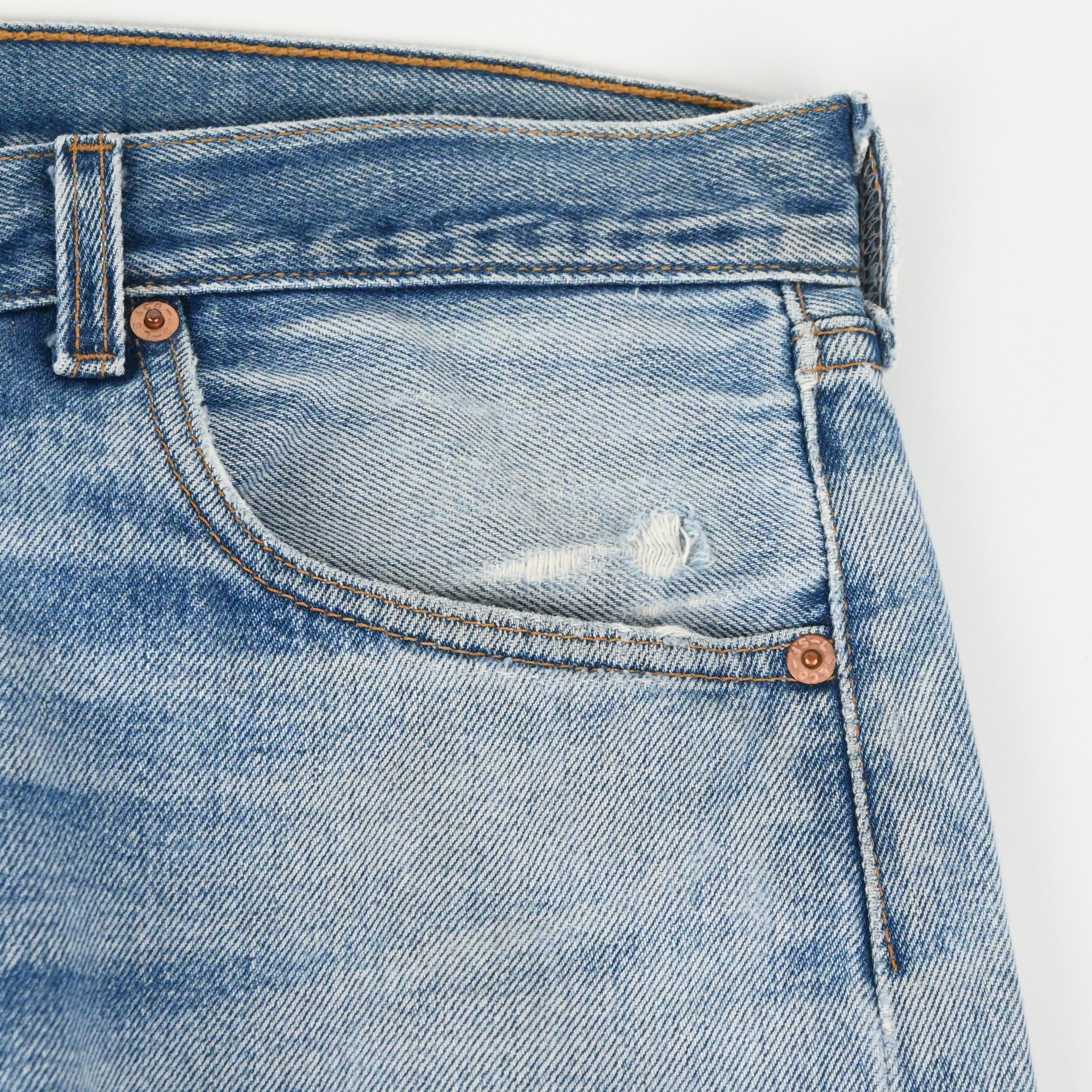 '00 LEVI'S 501-0000 SIZE W34 L30