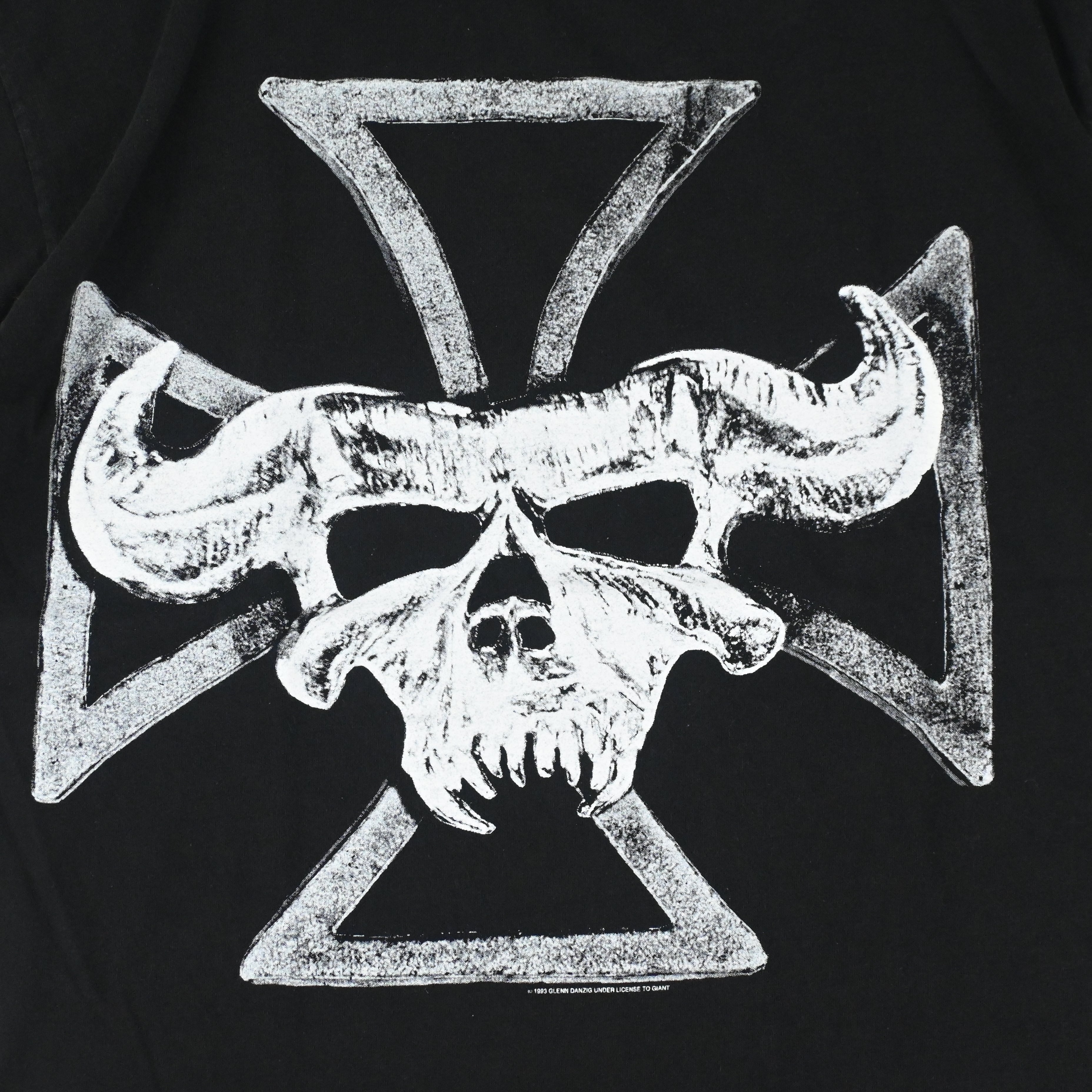 92~93© DANZIG "THEALL-DEMONSWEATLIVE T-SHIRT SIZE XL