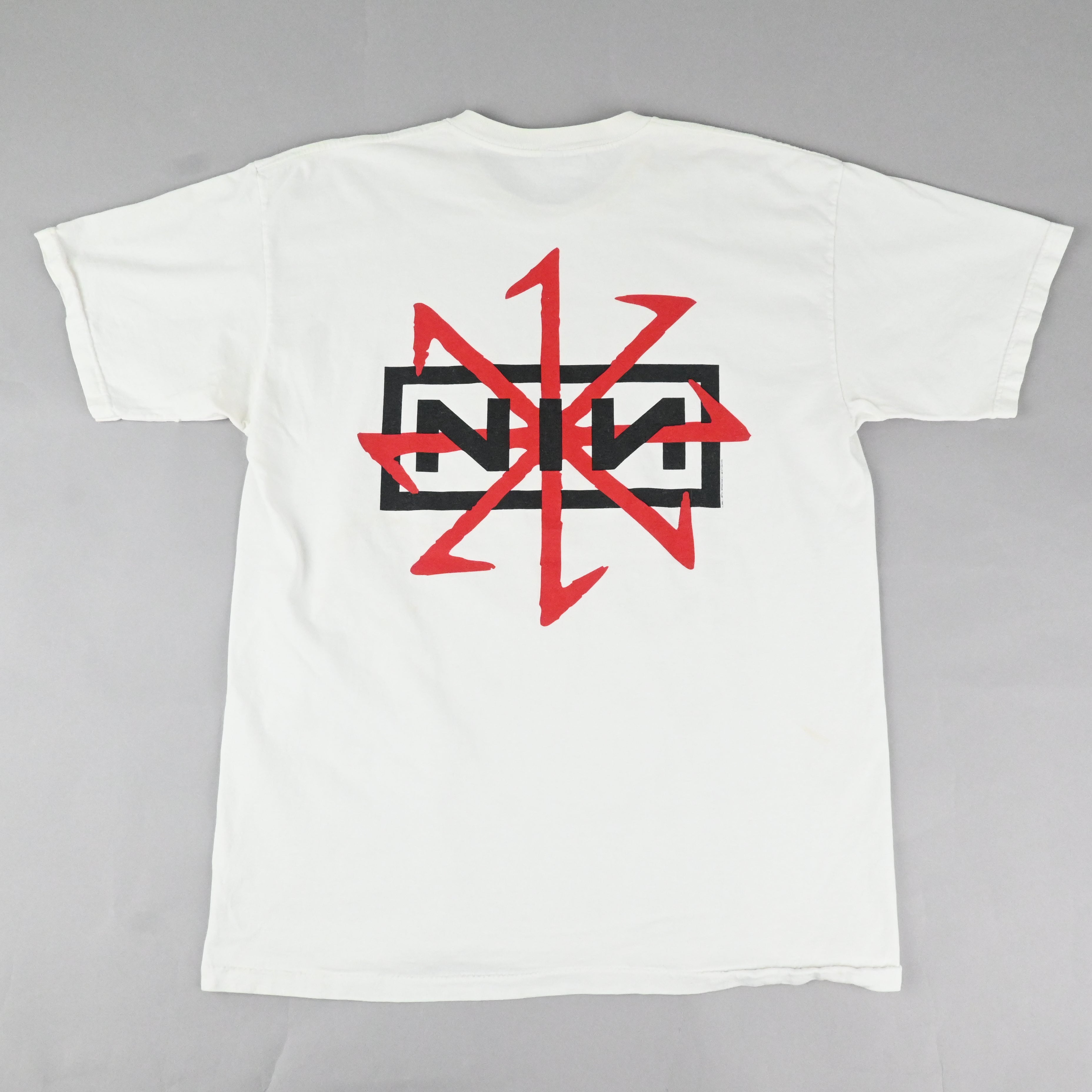 95© NINE INCH NAILS T-SHIRT SIZE XL