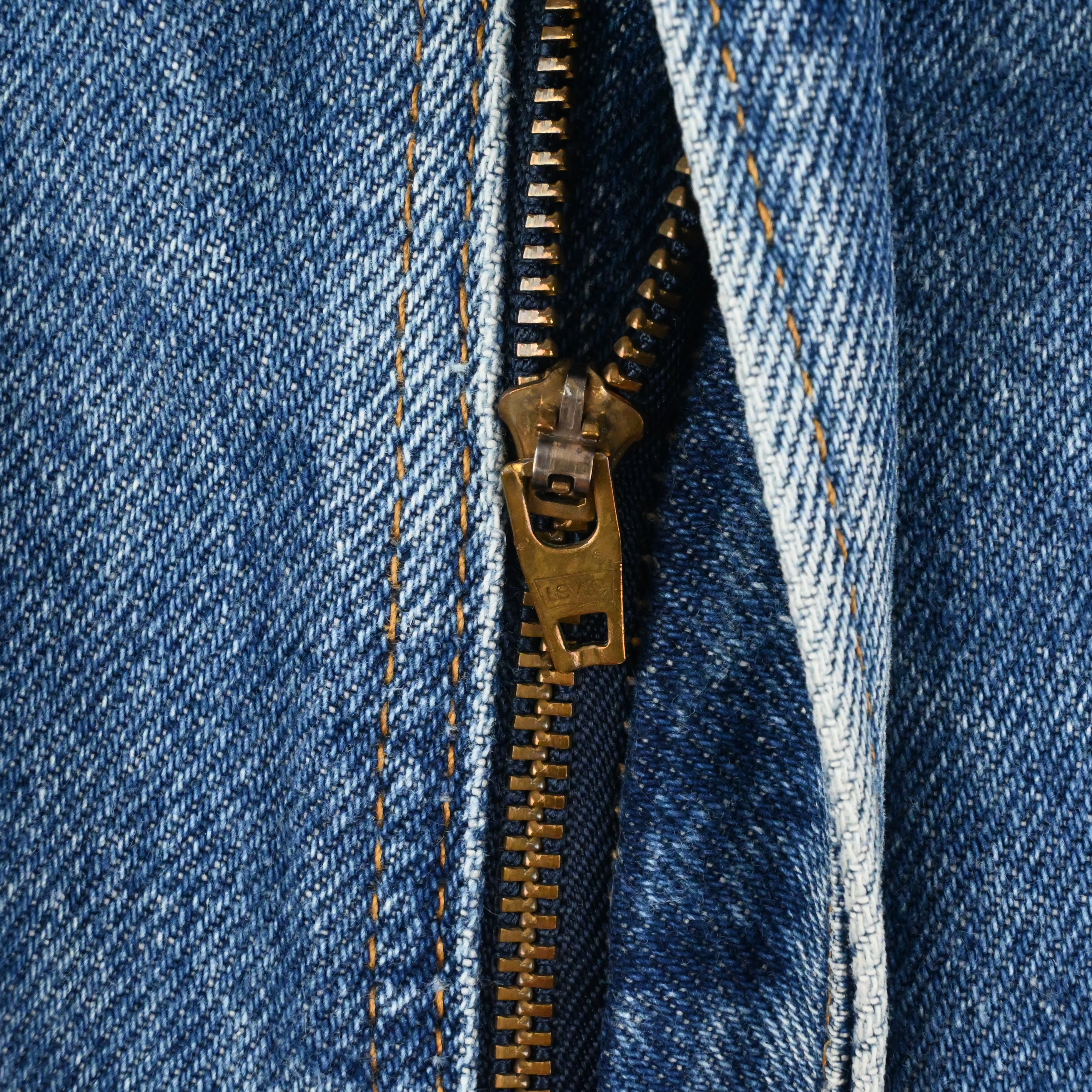 '96 LEVI'S 20517-0217 SIZE W38 L29