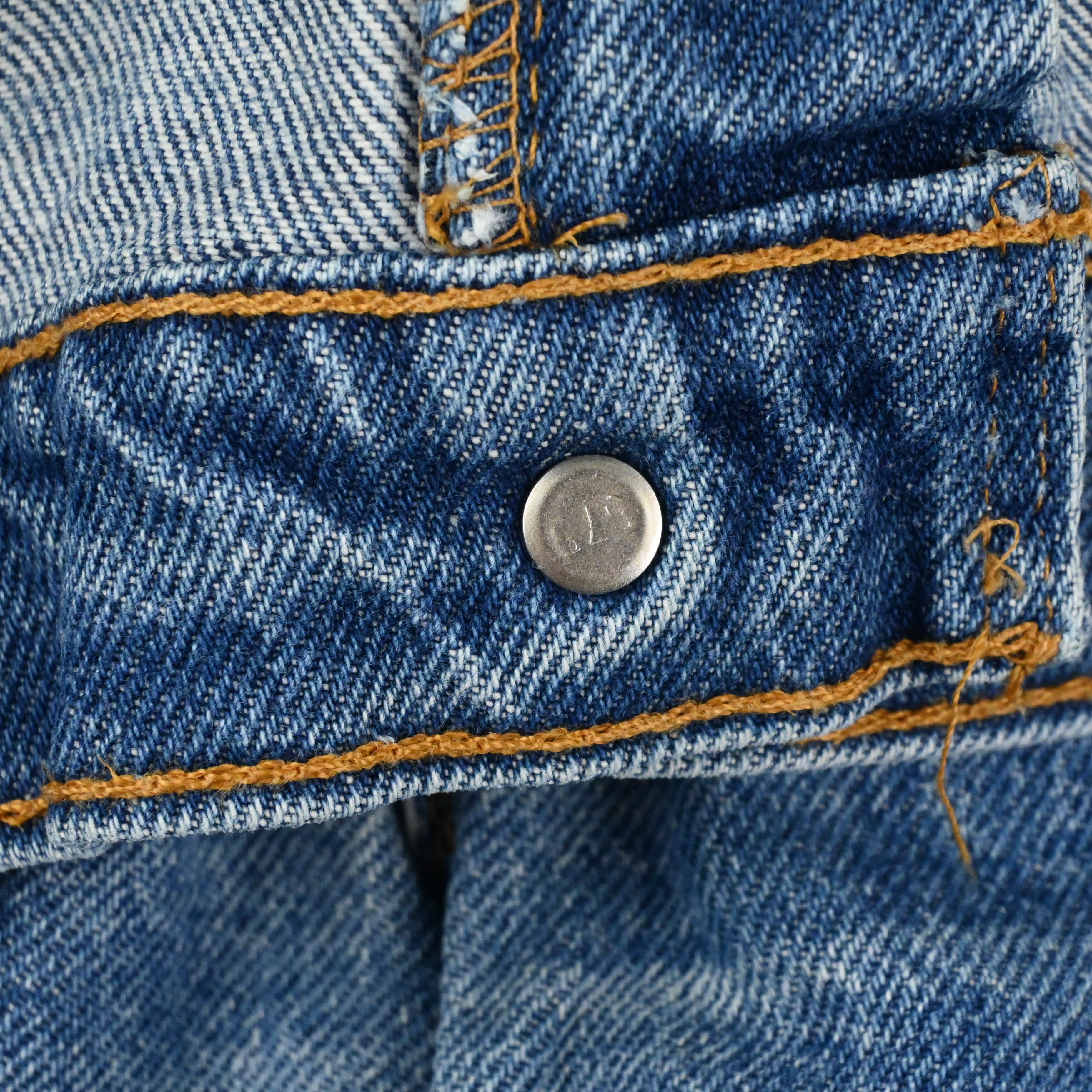 '96 LEVI'S 20517-0217 SIZE W38 L29