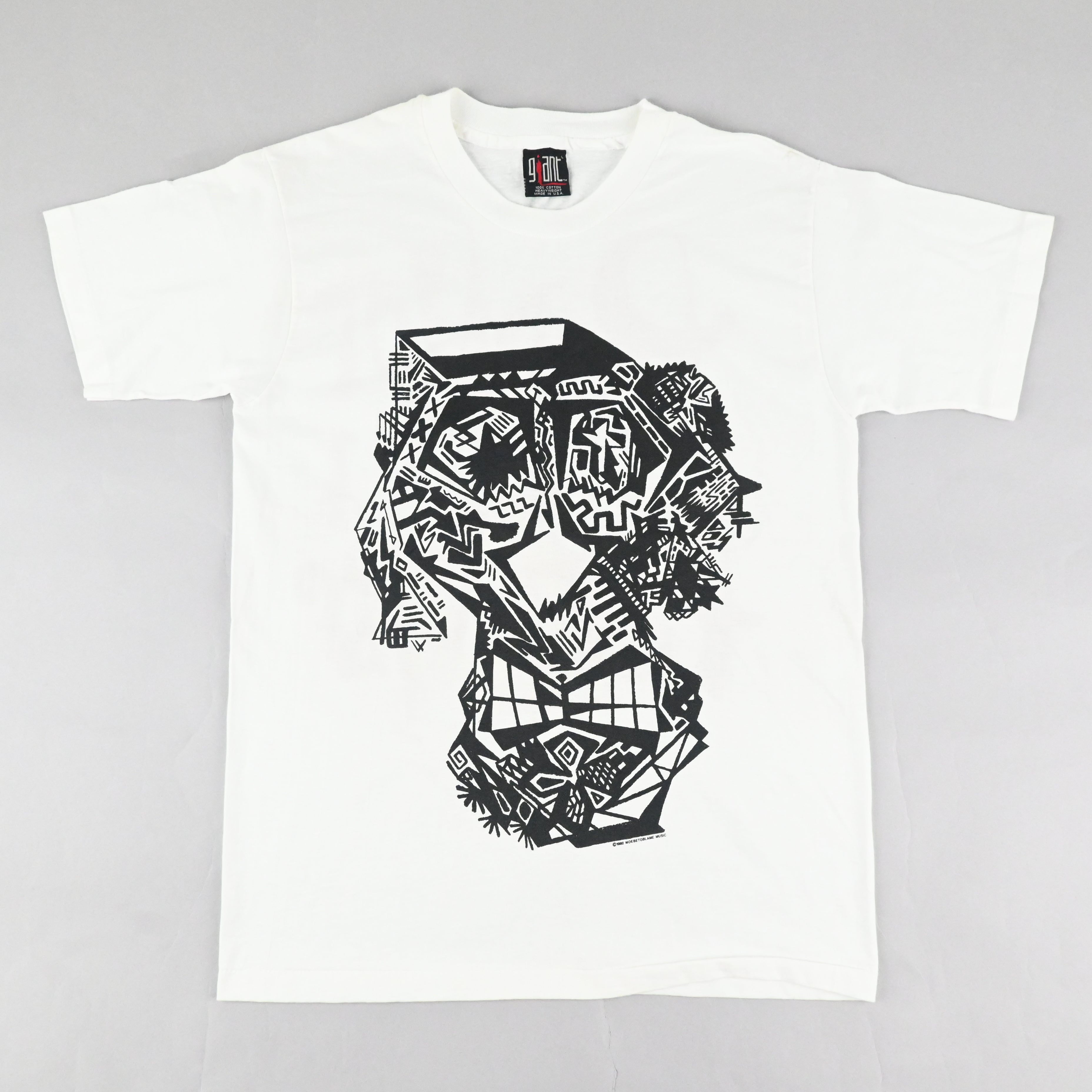 92© RED HOT CHILI PEPPERS T-SHIRT SIZE L