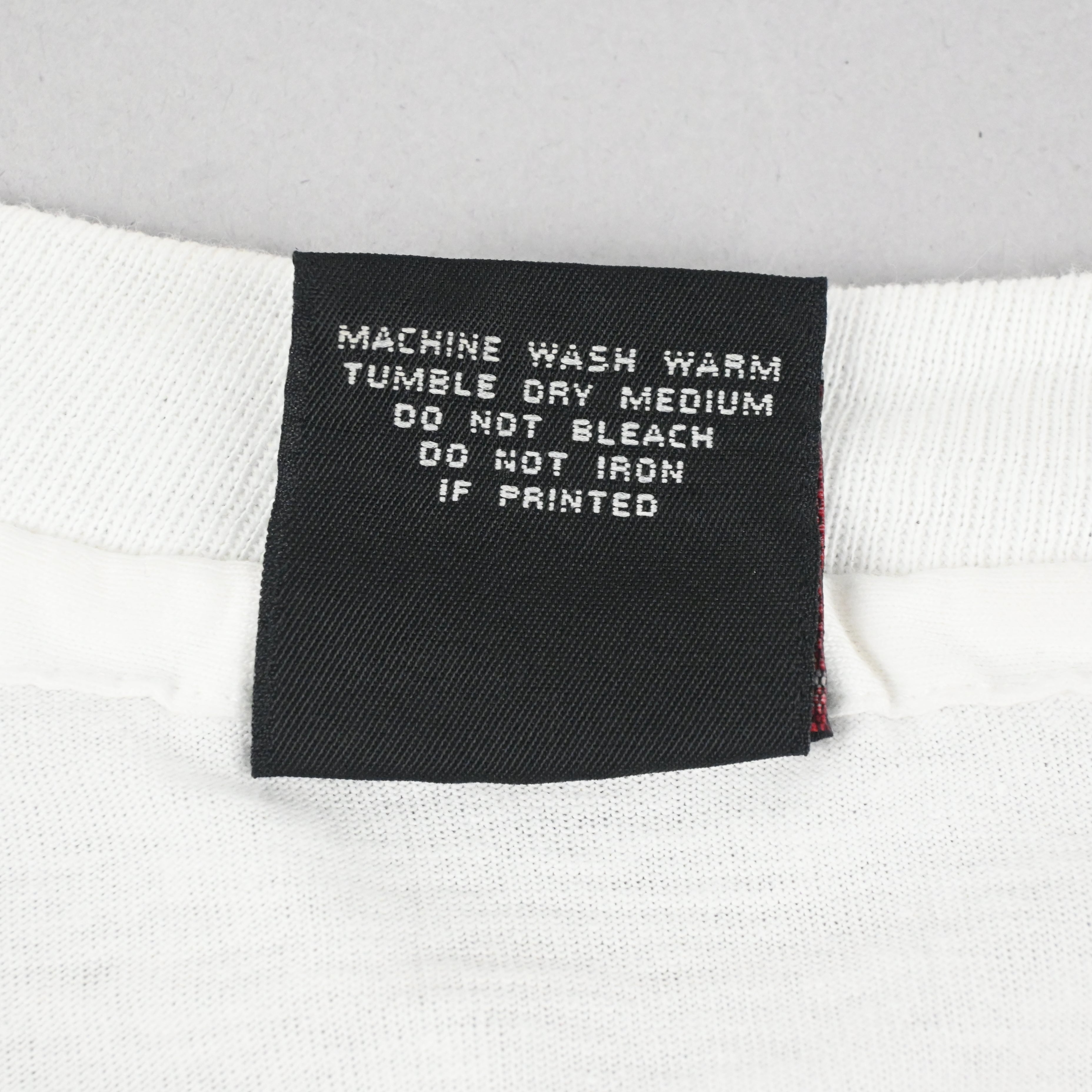 92© RED HOT CHILI PEPPERS T-SHIRT SIZE L