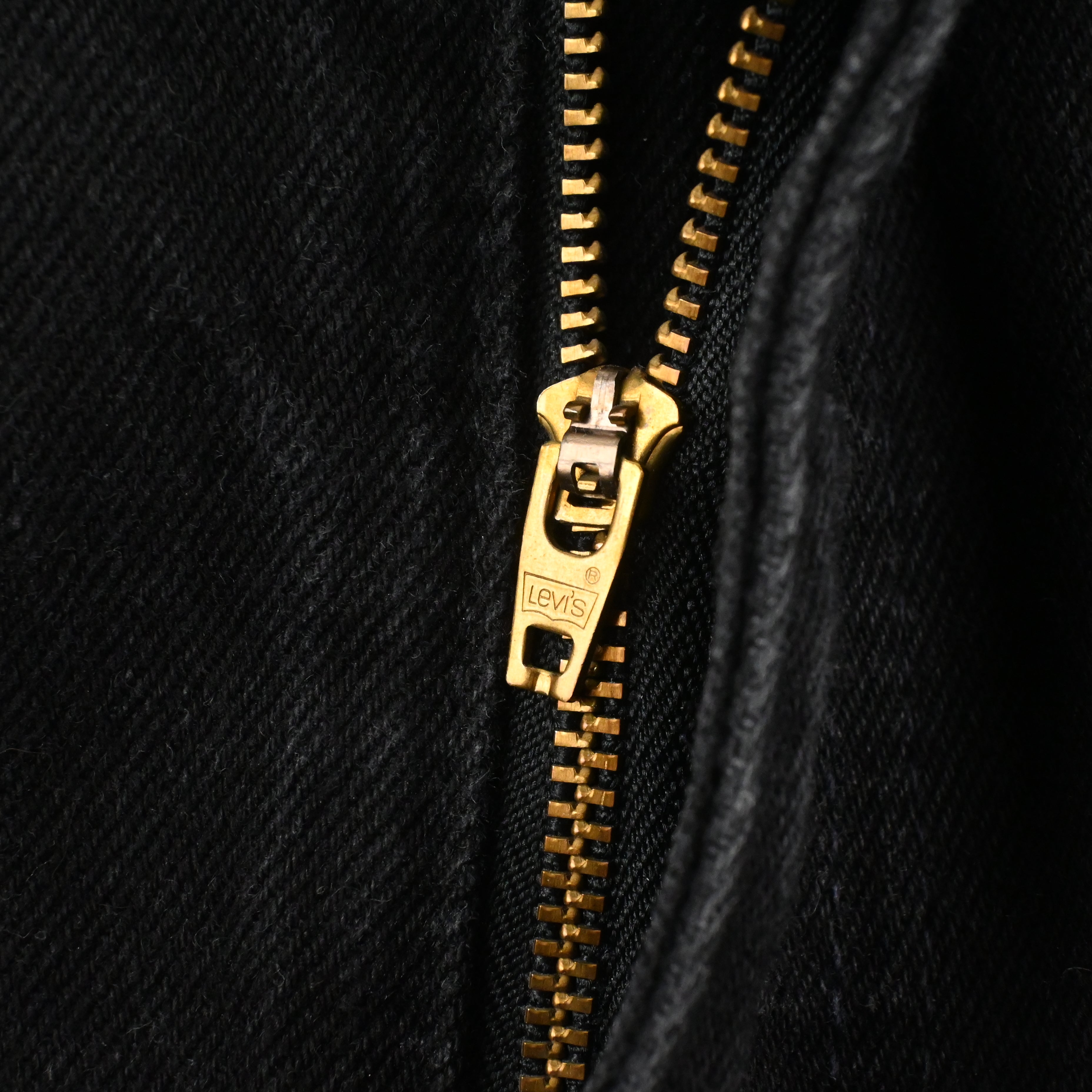 '95 LEVI'S 00505-0260 W35 L30