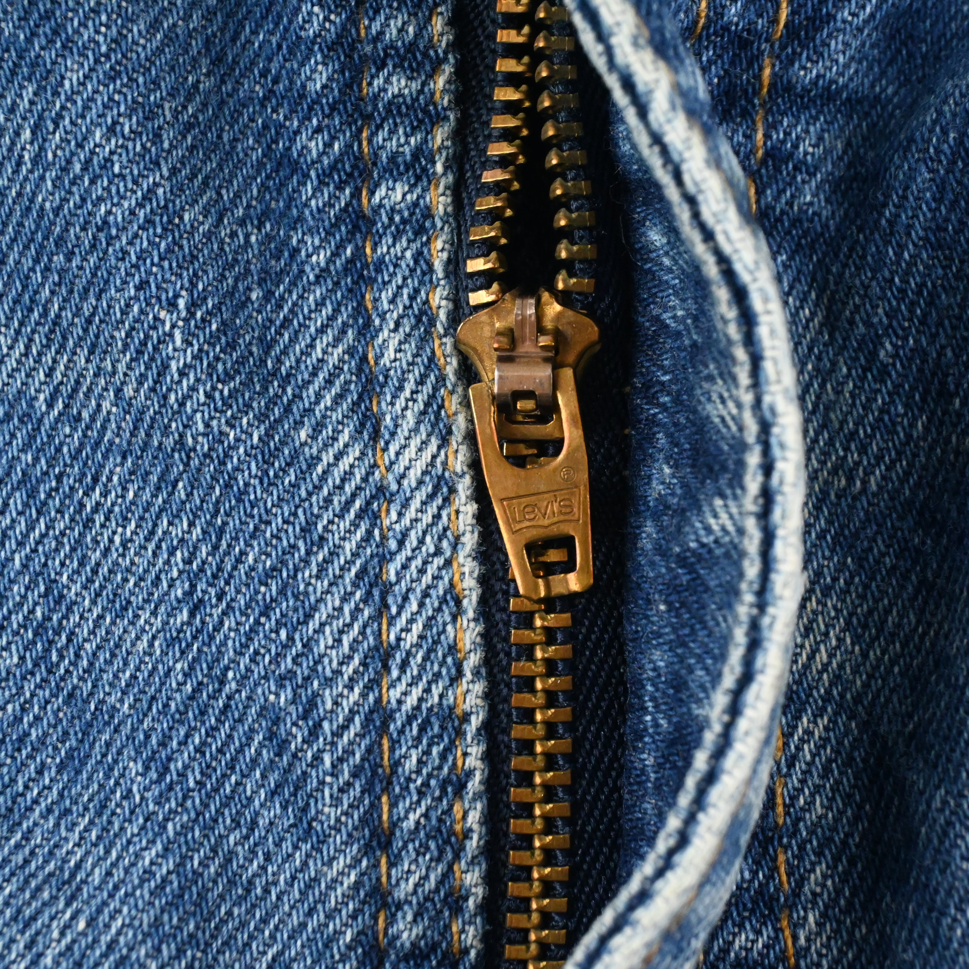 '94 LEVI'S 40505-0215 W32 L30