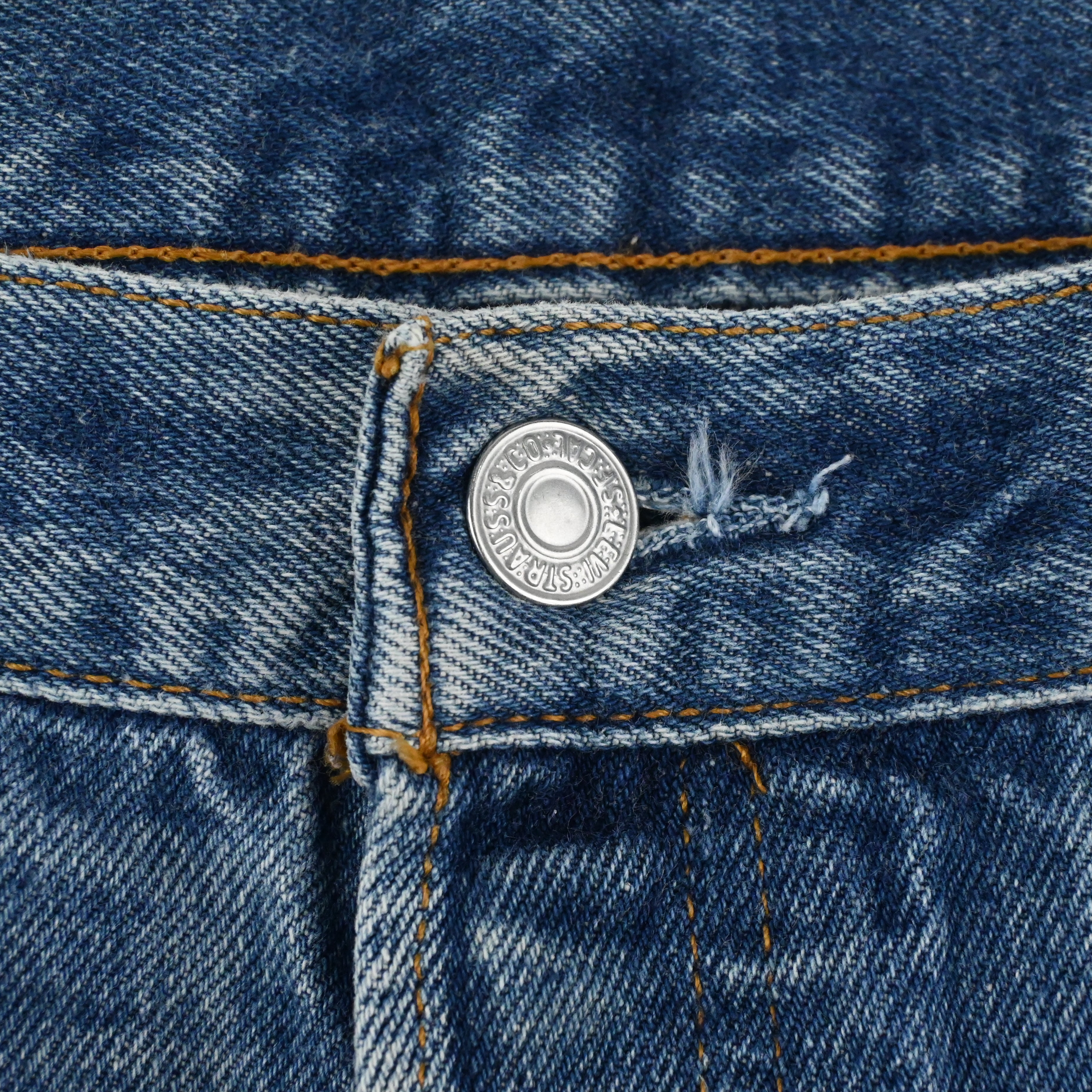 '97 LEVI'S 501-0000 W37 L30