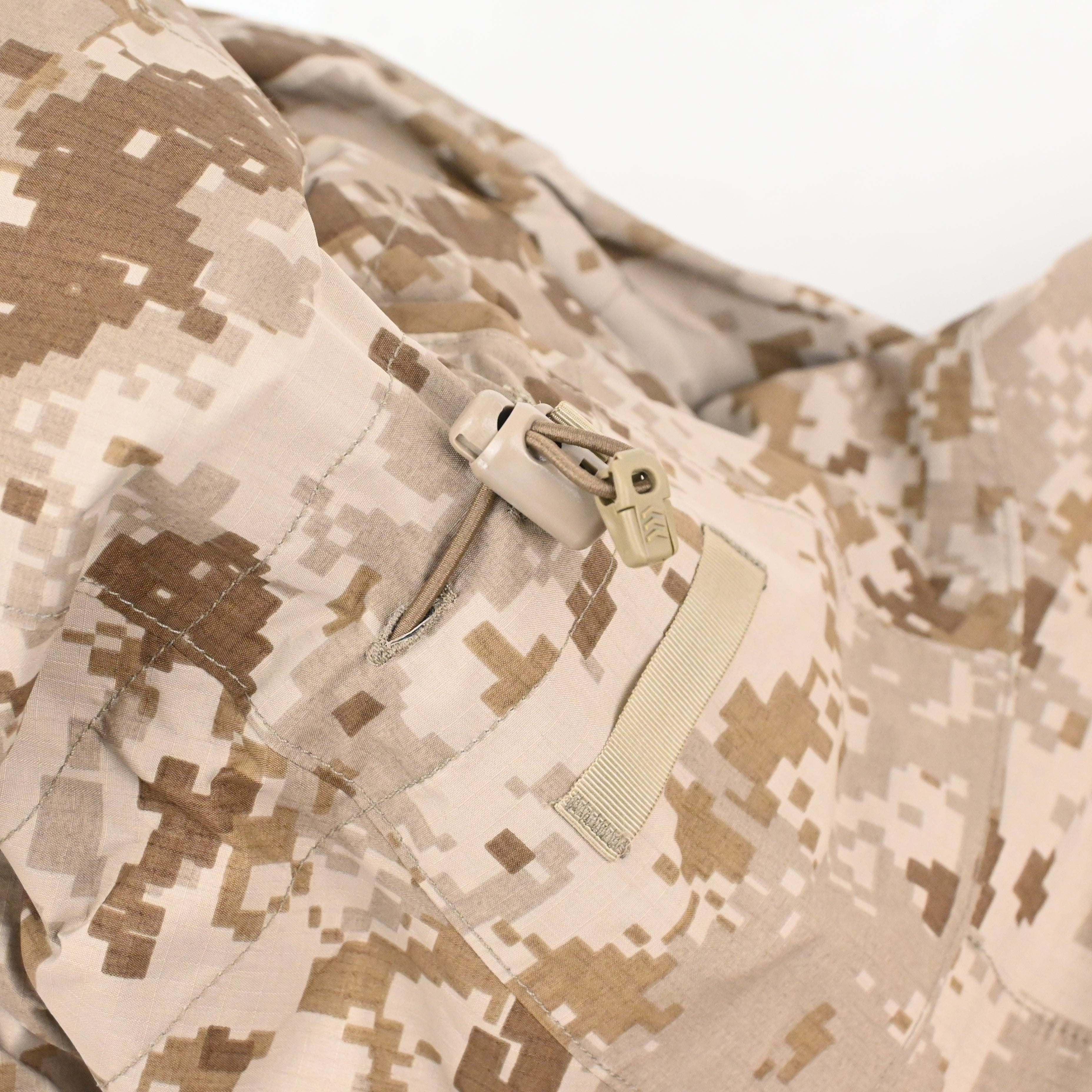 ‘11 PATAGONIA  PCU LEVEL 6 GORE-TEX AOR1 JACKET SIZE M-REG