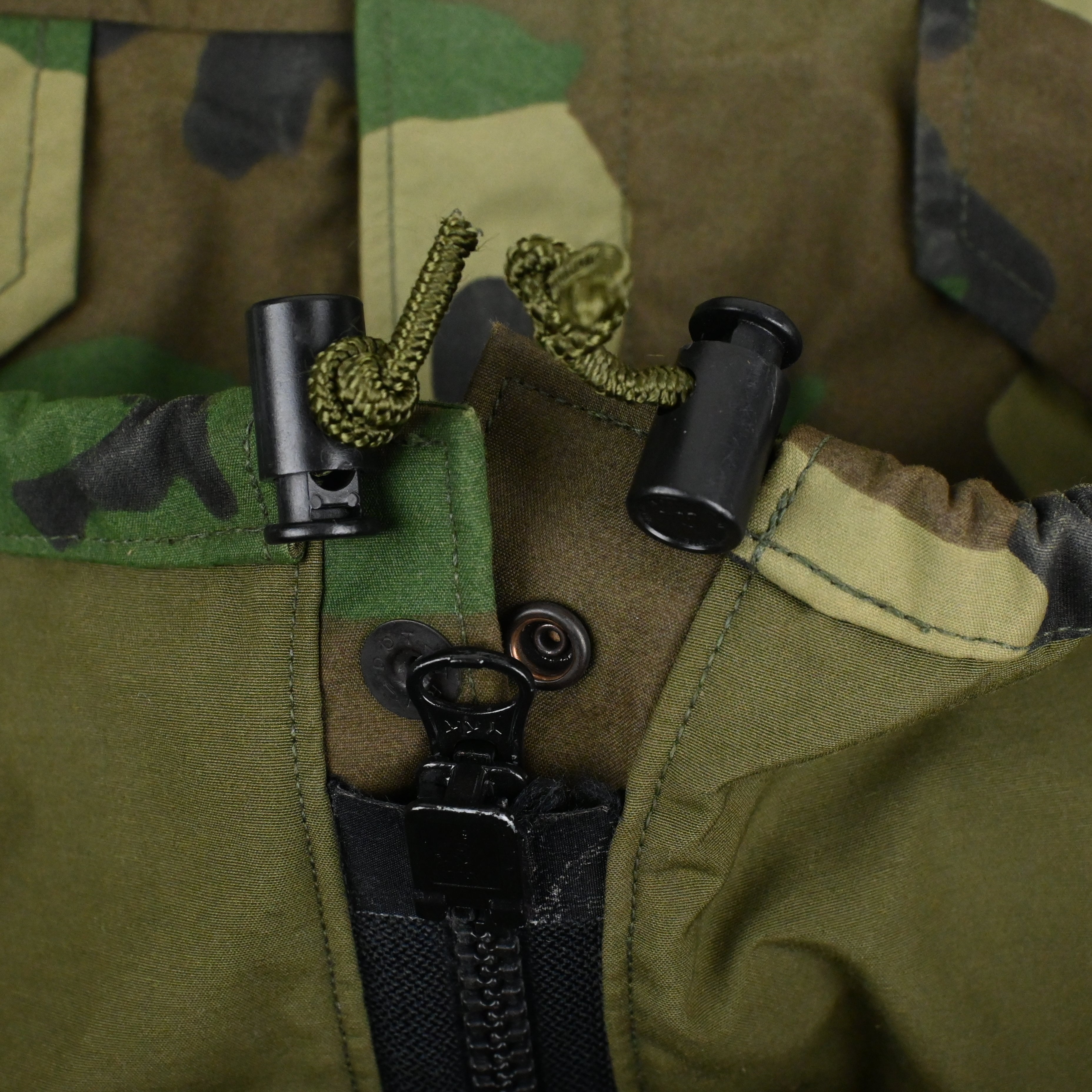 '87 ECWCS GORE TEX PARKA EARLY MOD SIZE S-REG