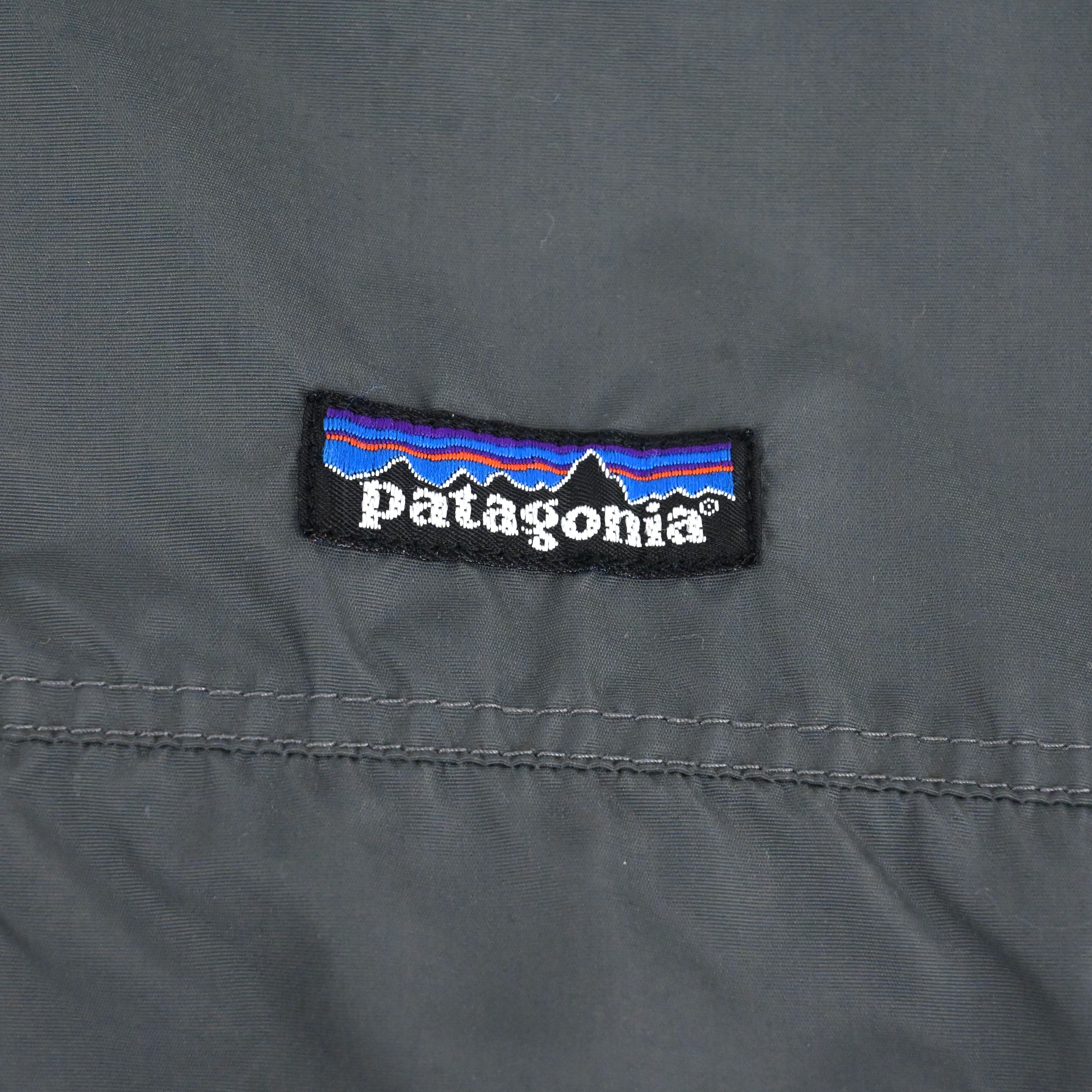 ’97 patagonia SHELLED SYNCHILLA VEST SIZE L Charcoal